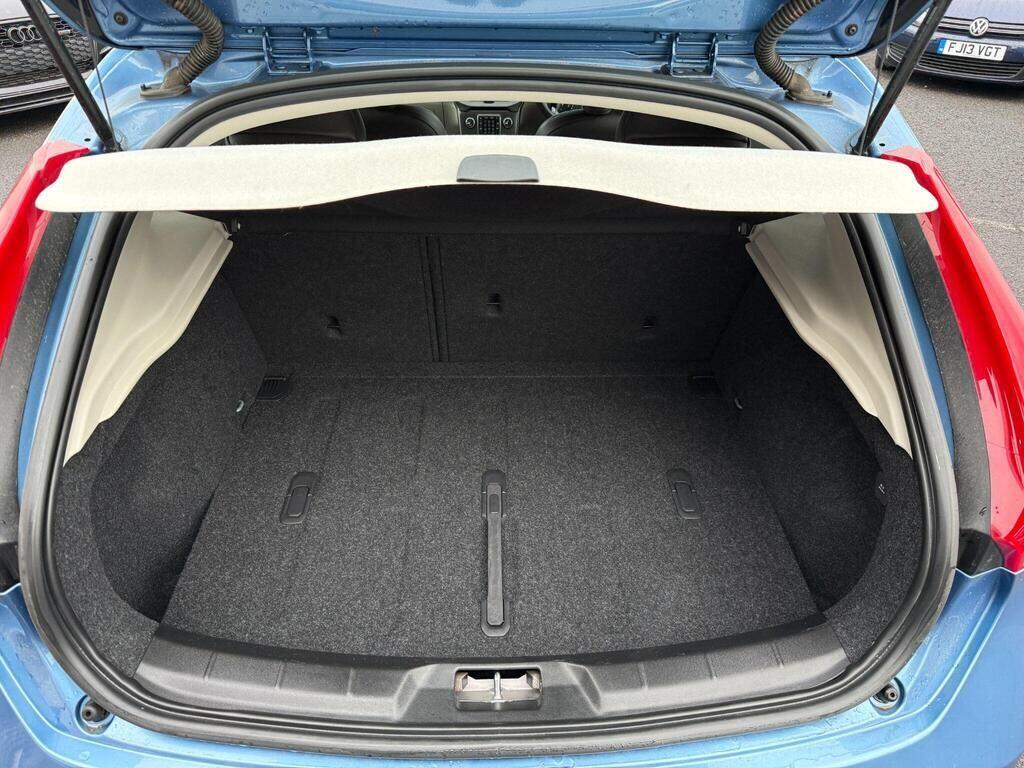 Volvo V40 - Image 75