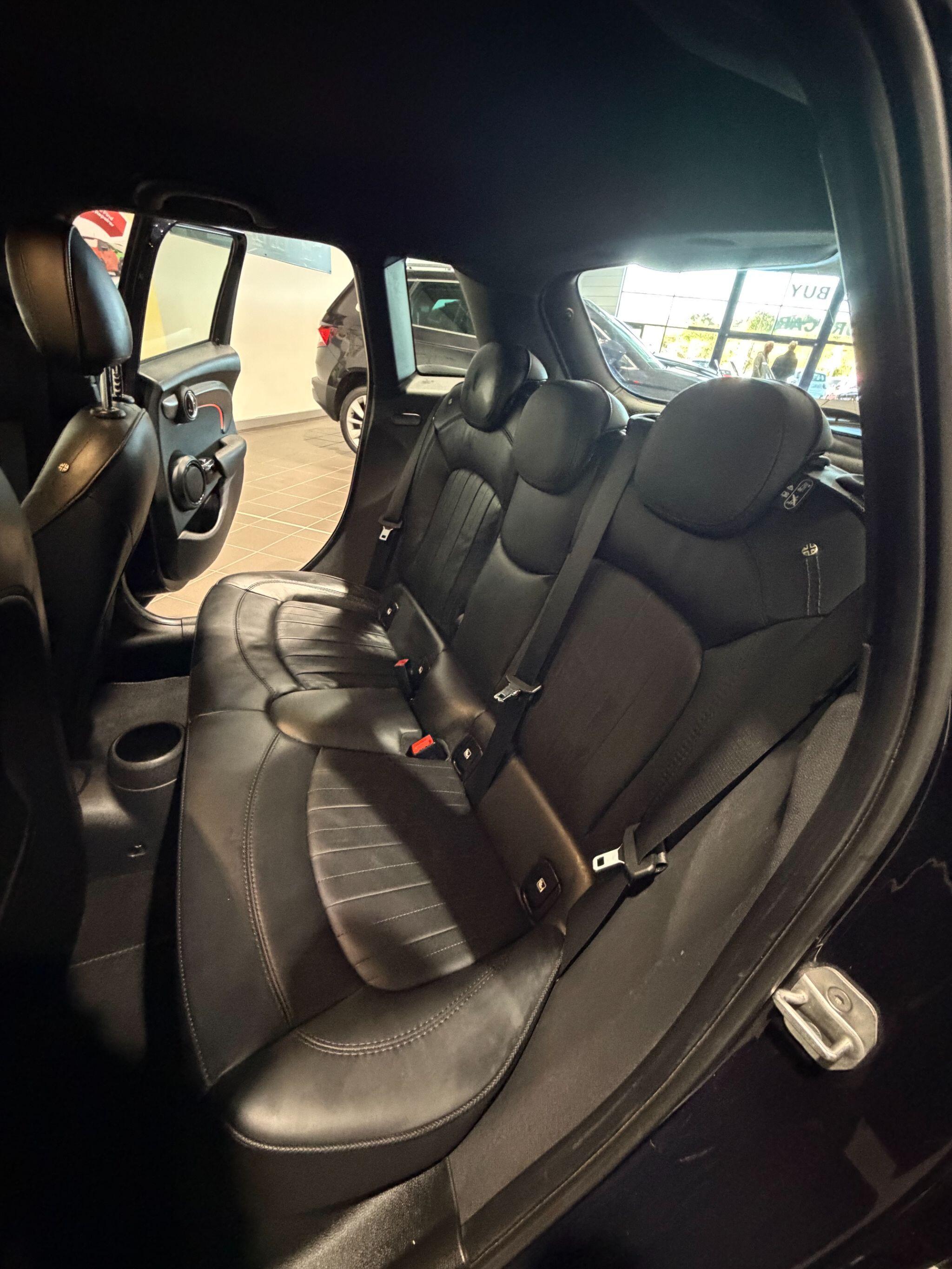 MINI Hatch - Image 14