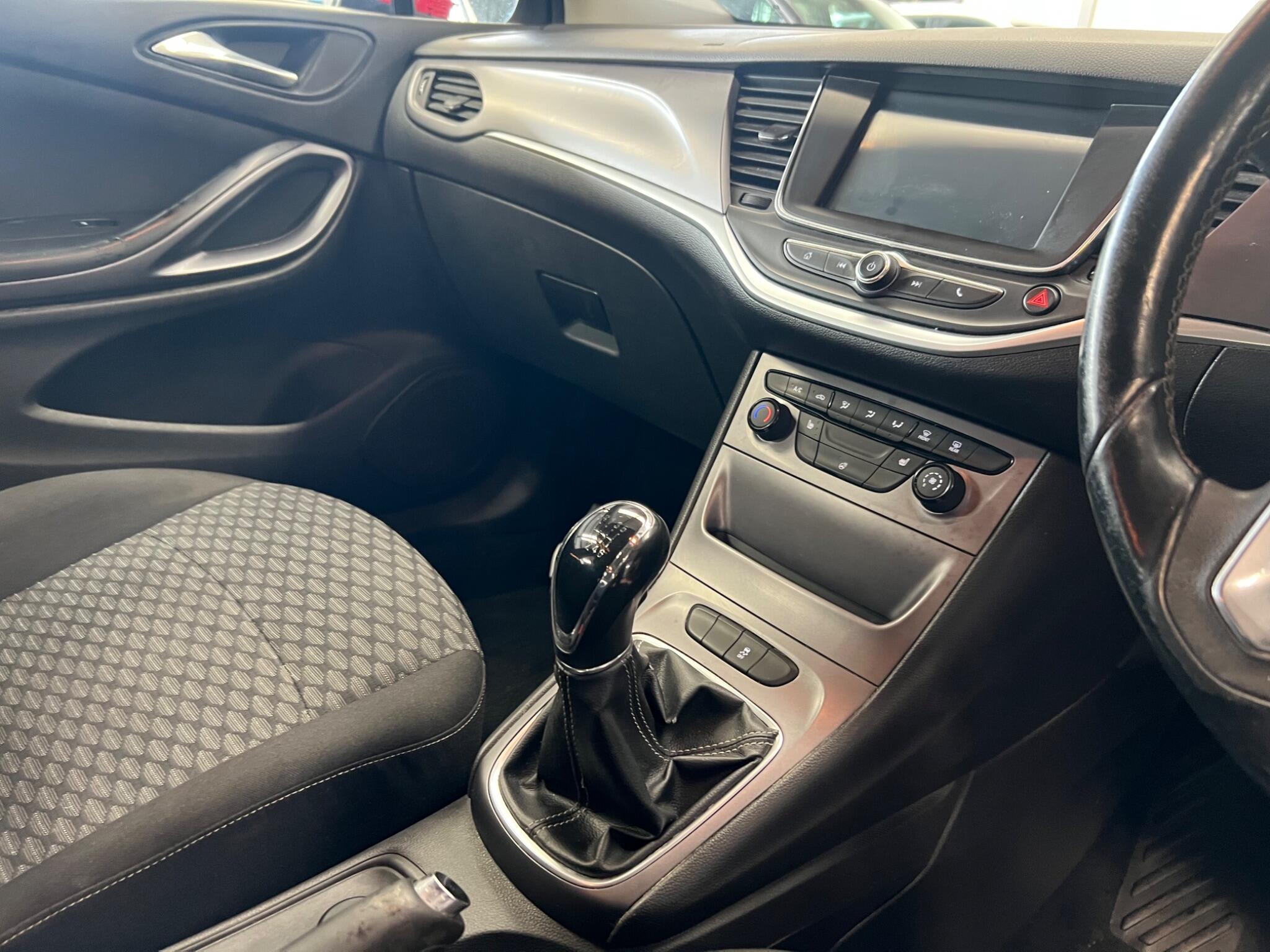 Vauxhall Astra - Image 14