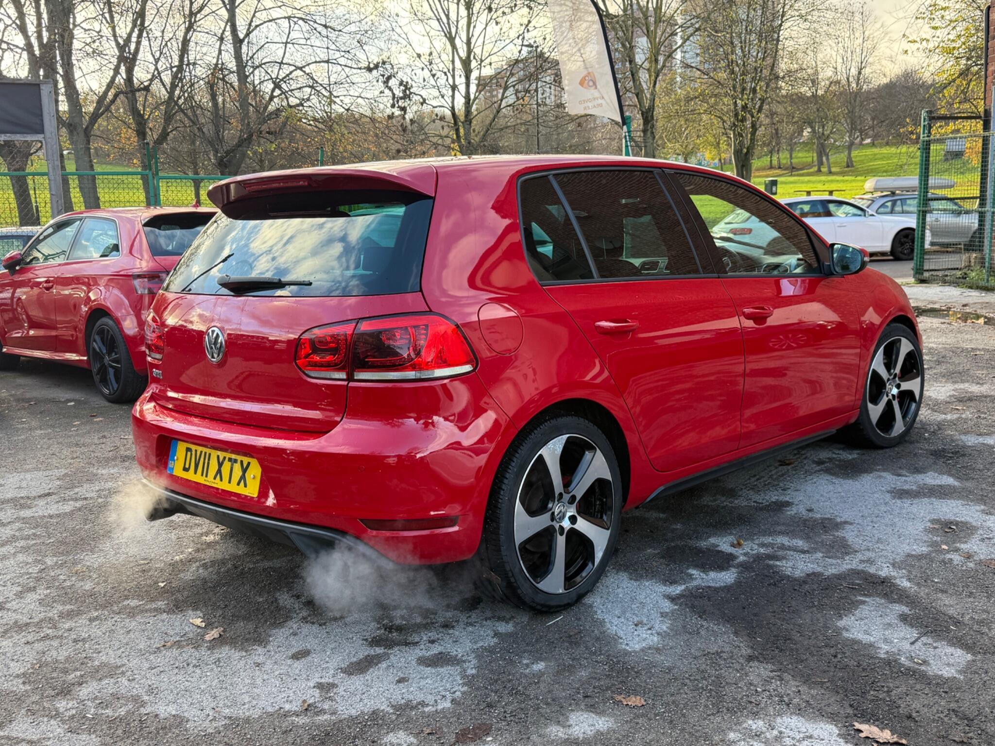 Volkswagen Golf - Image 6