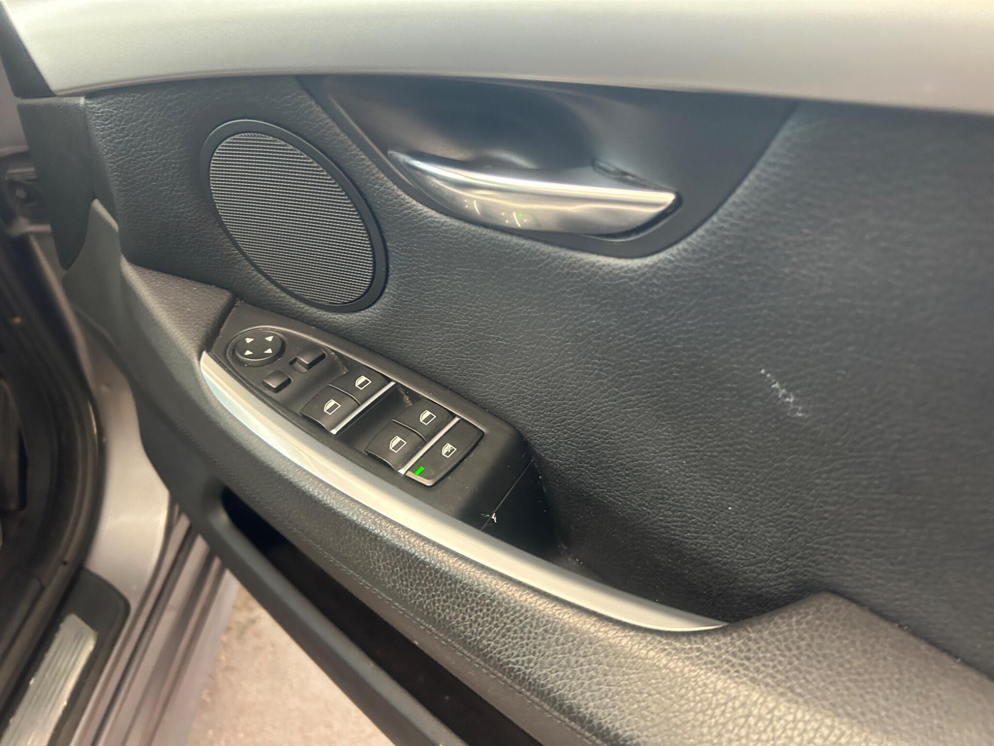 BMW 5 SERIES GRAN TURISMO - Image 14