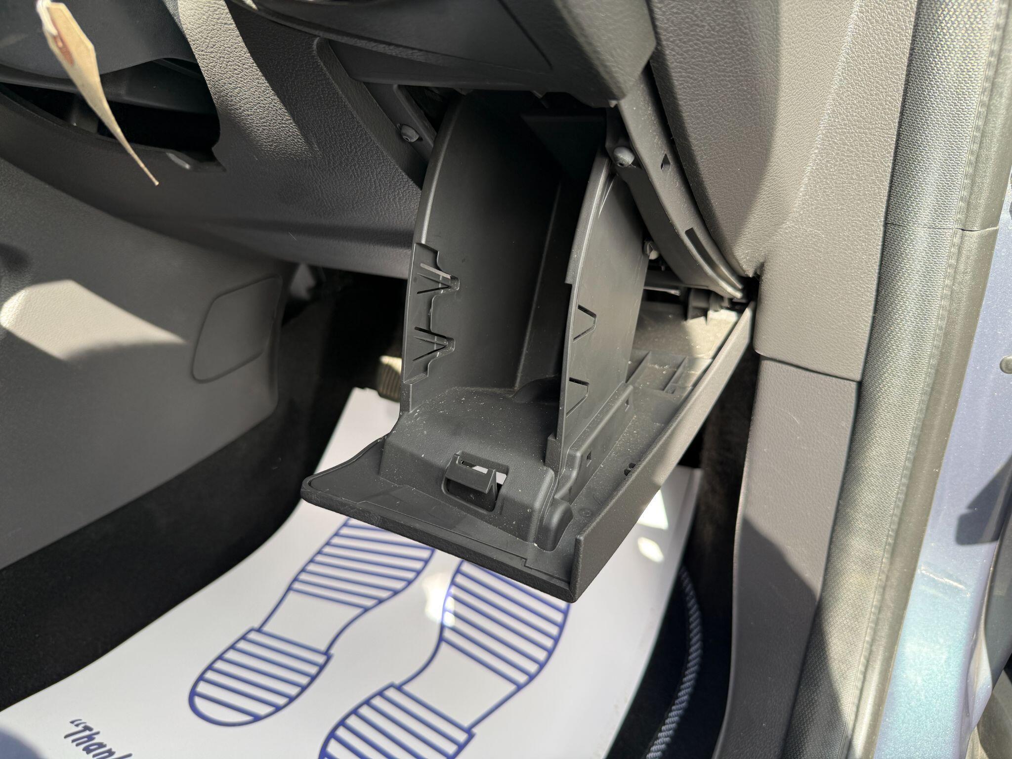 Ford Focus - Image 51