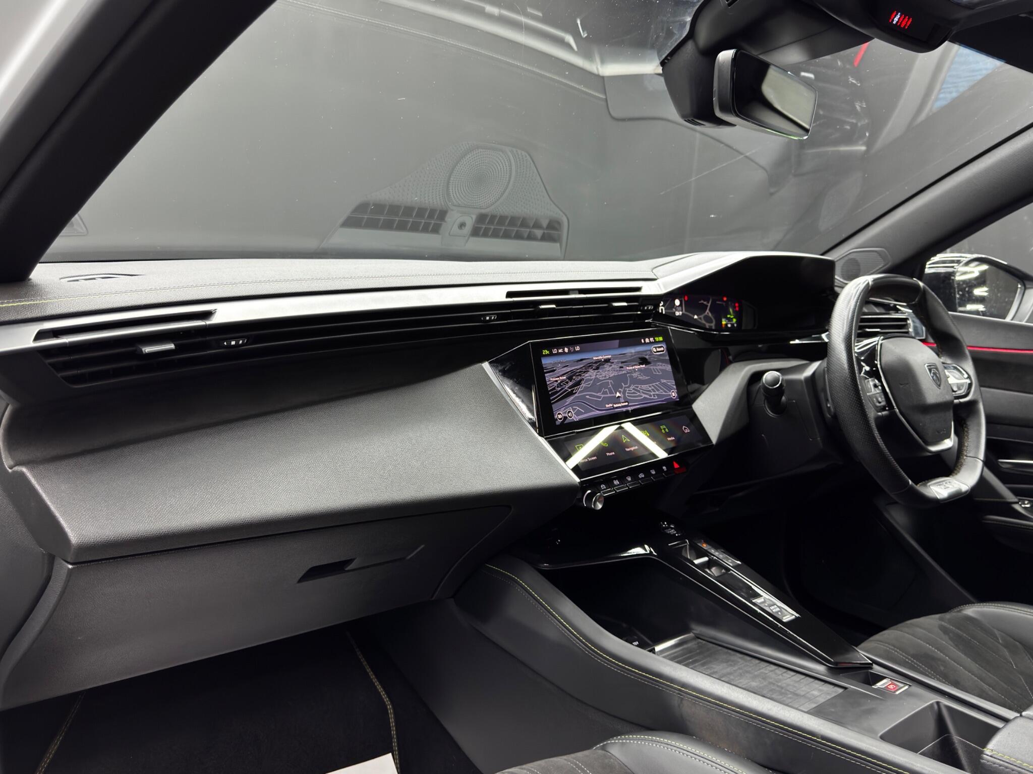 Peugeot 308 - Image 11