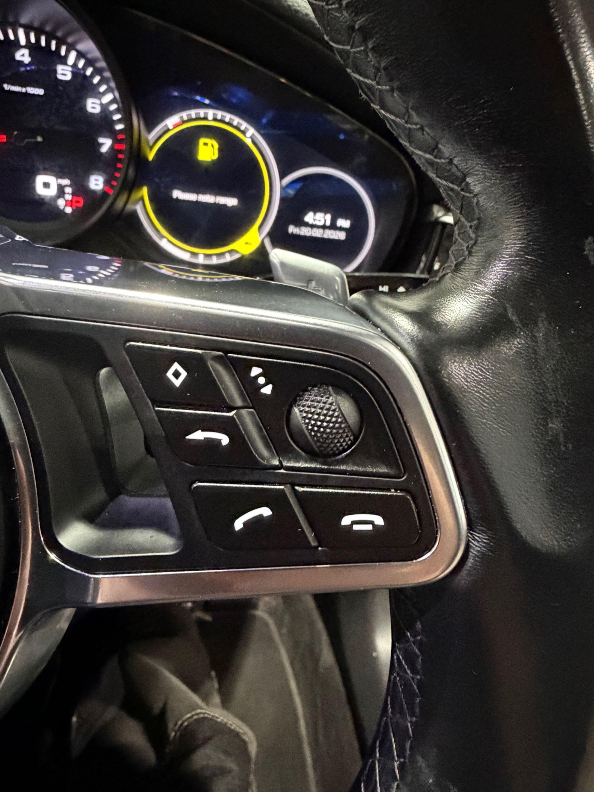 Porsche Panamera - Image 17