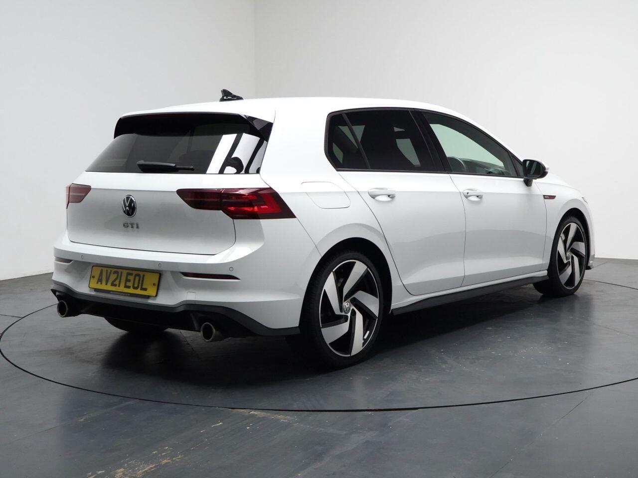 Volkswagen Golf - Image 12