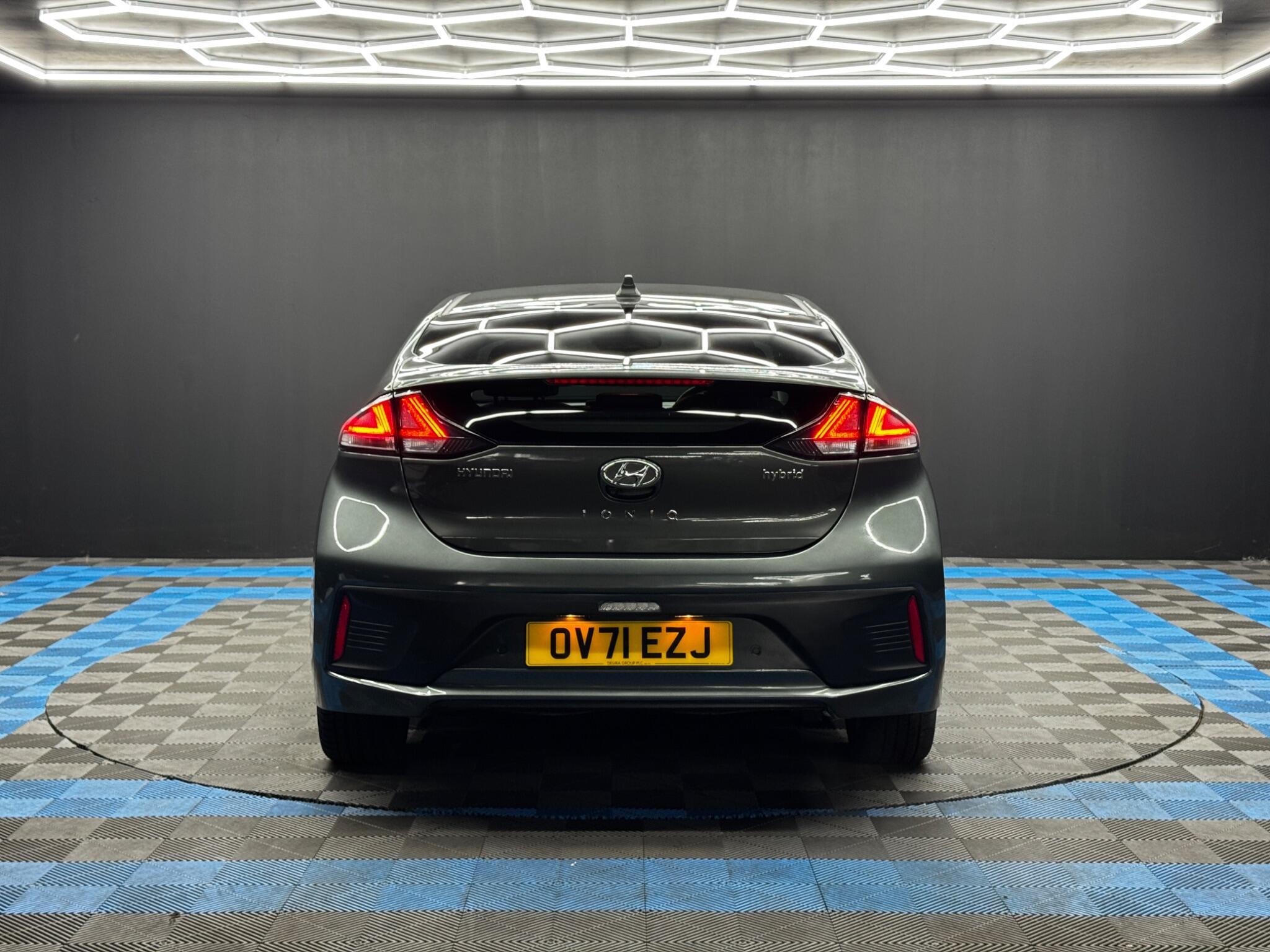 Hyundai Ioniq - Image 6