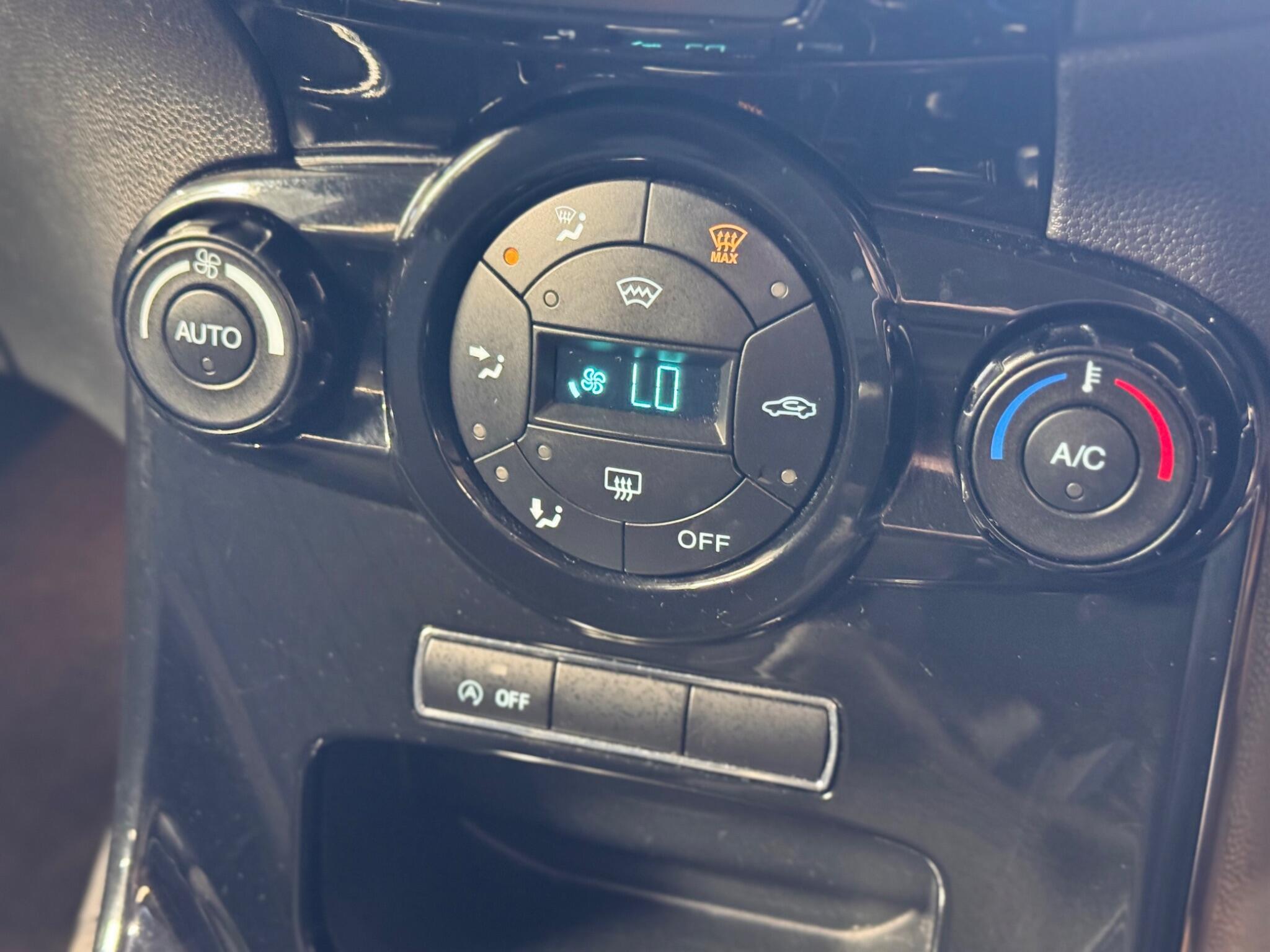 Ford Fiesta - Image 28