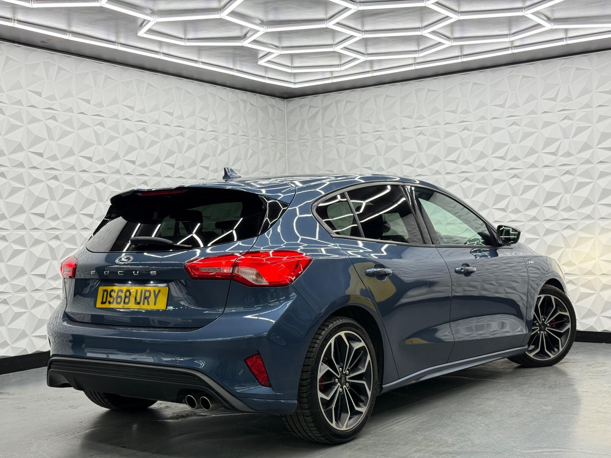 Ford Focus - Image 5