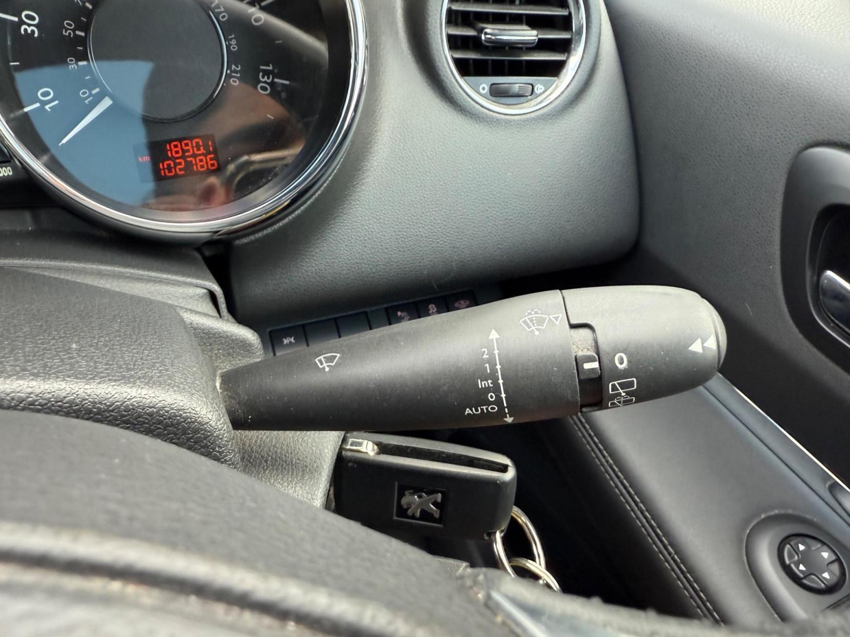 Peugeot 3008 - Image 32