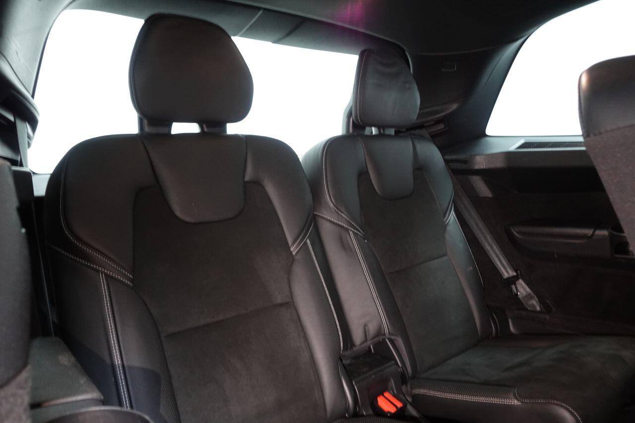 Volvo XC90 - Image 24