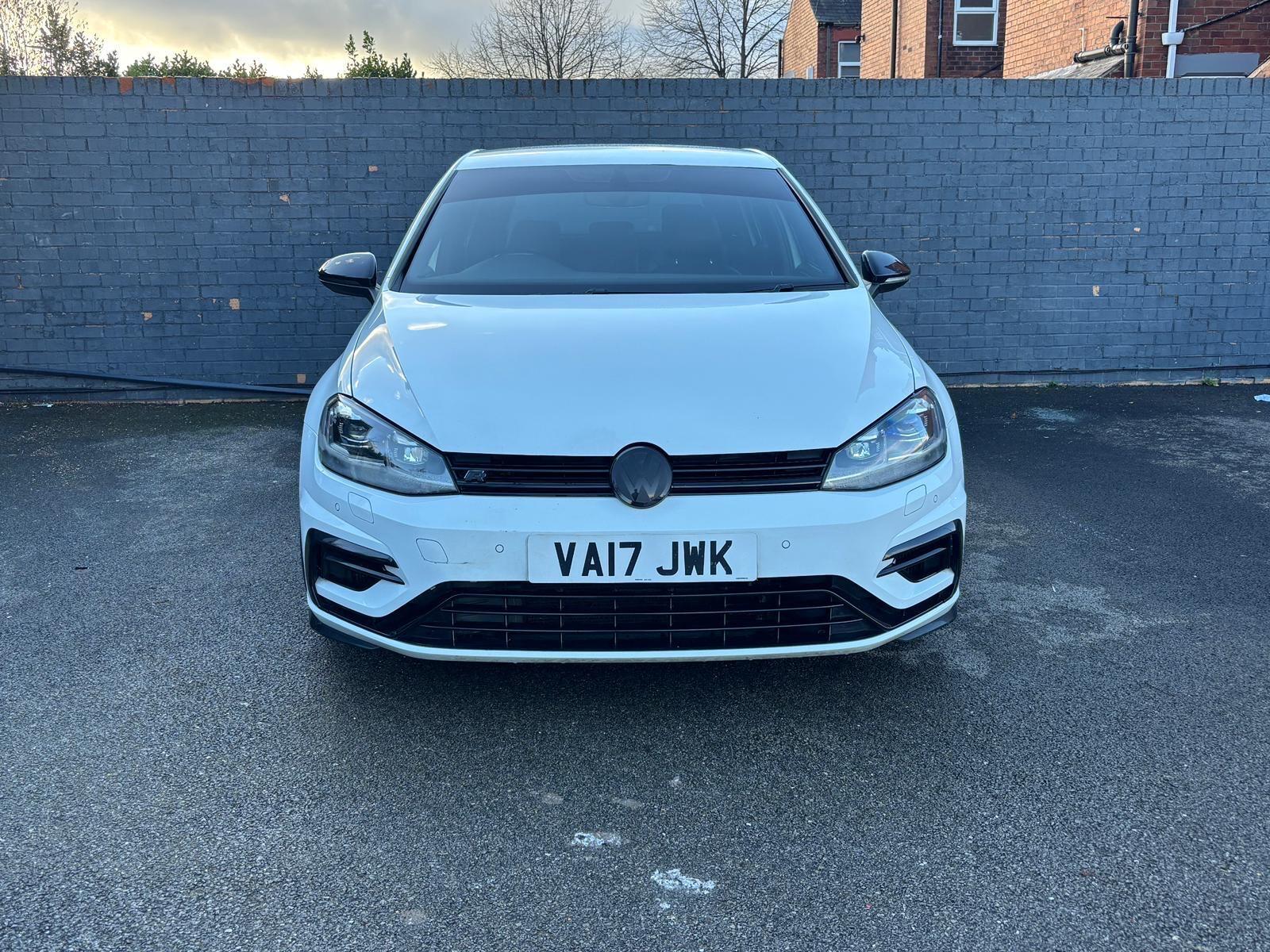 Volkswagen Golf - Image 4