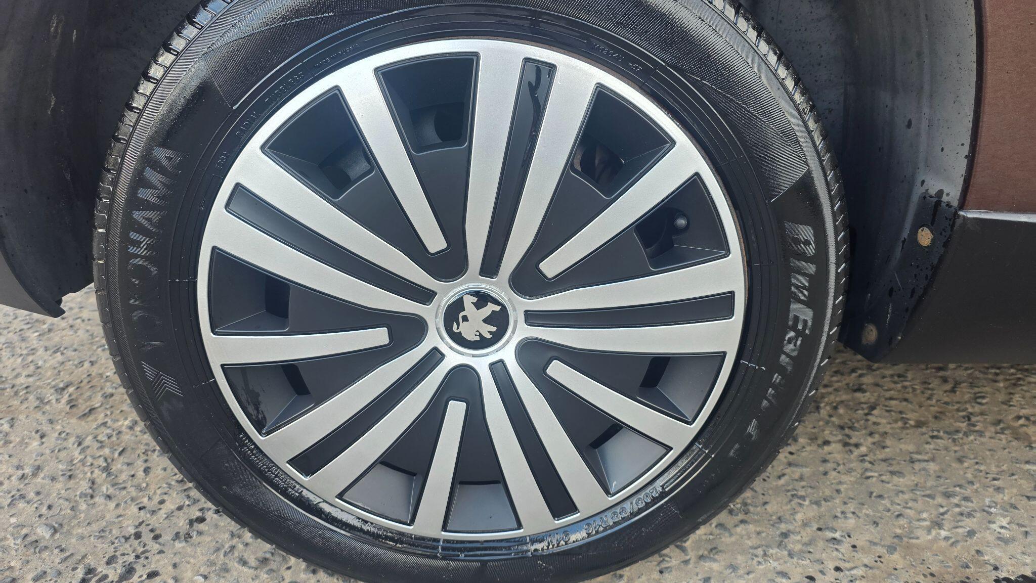 Peugeot 2008 - Image 57