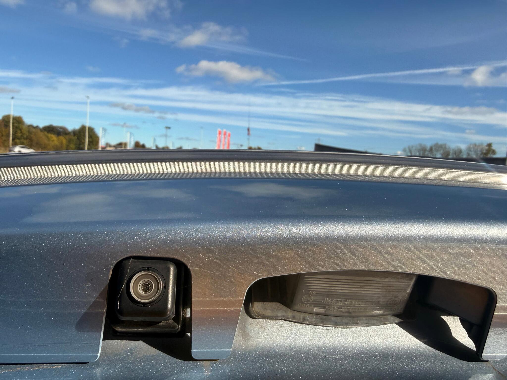 Mitsubishi Outlander - Image 9