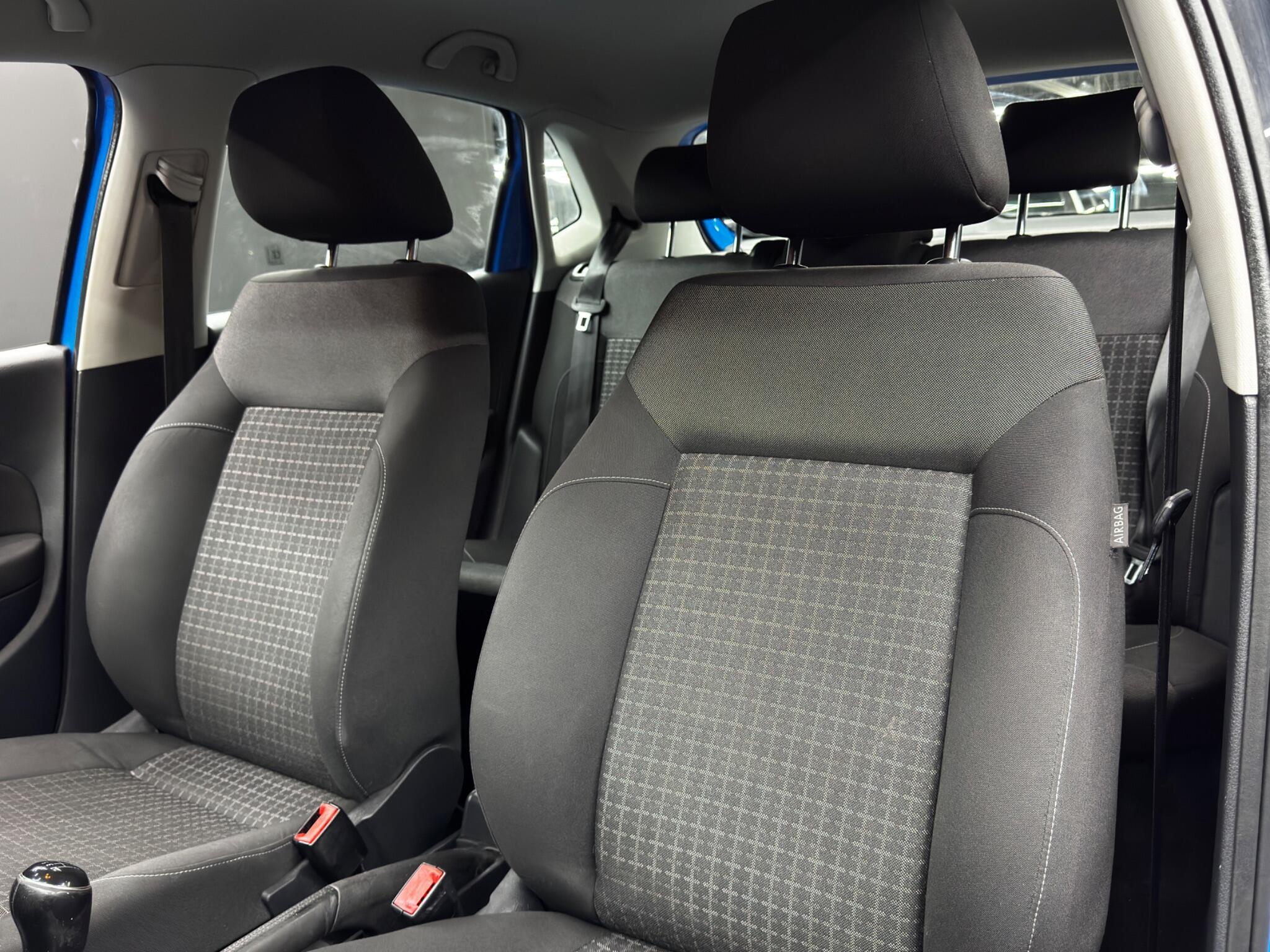 Volkswagen Polo - Image 14