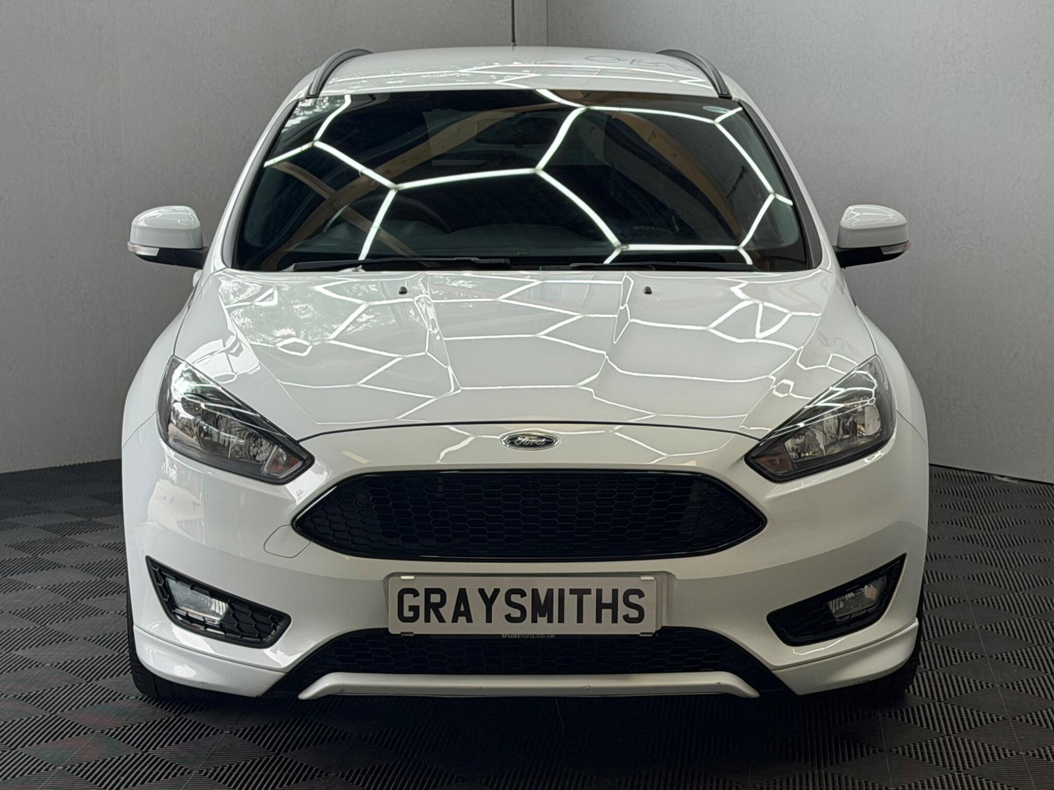 Ford Focus - Image 8