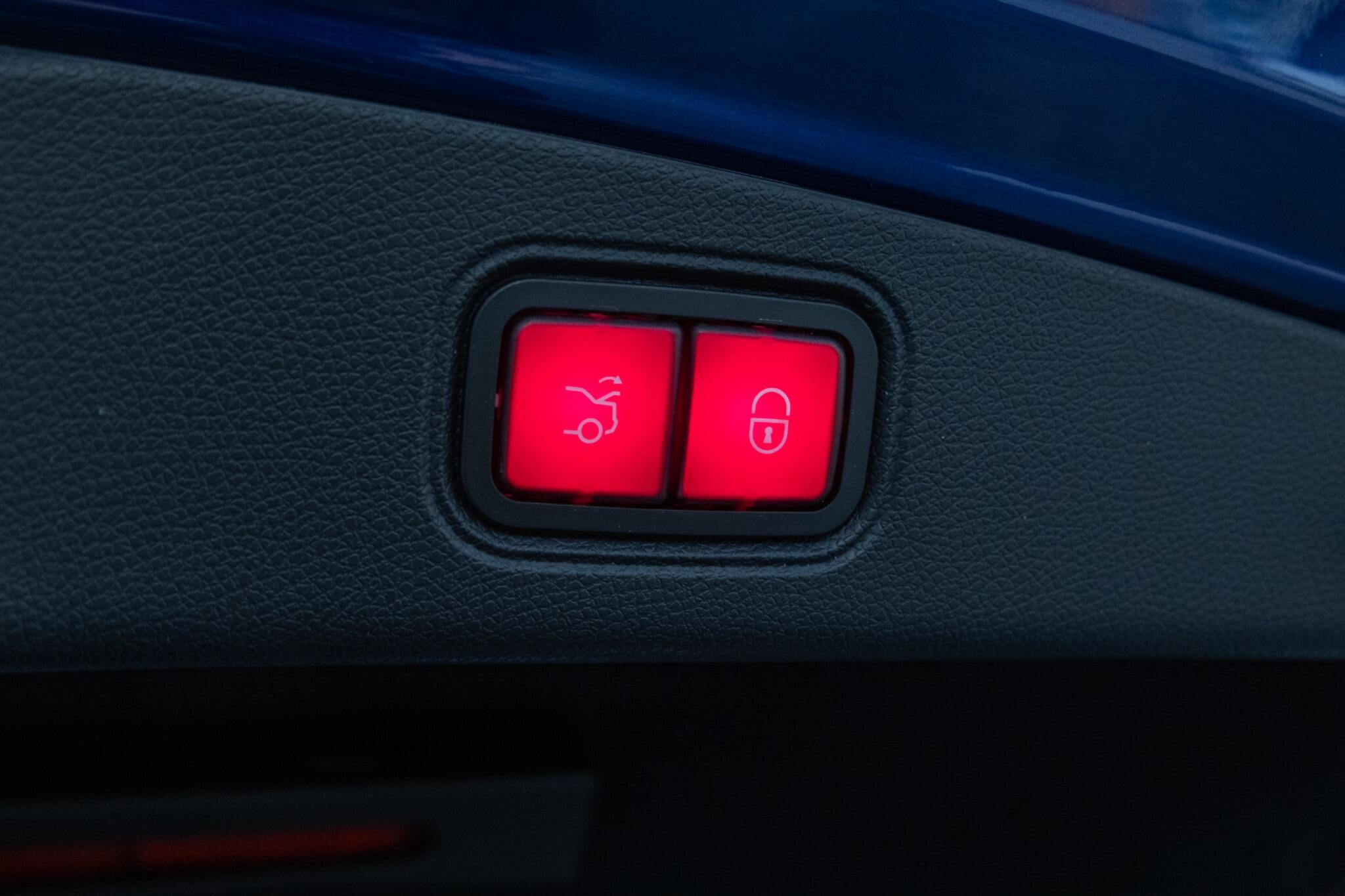 Mercedes E Class - Image 11