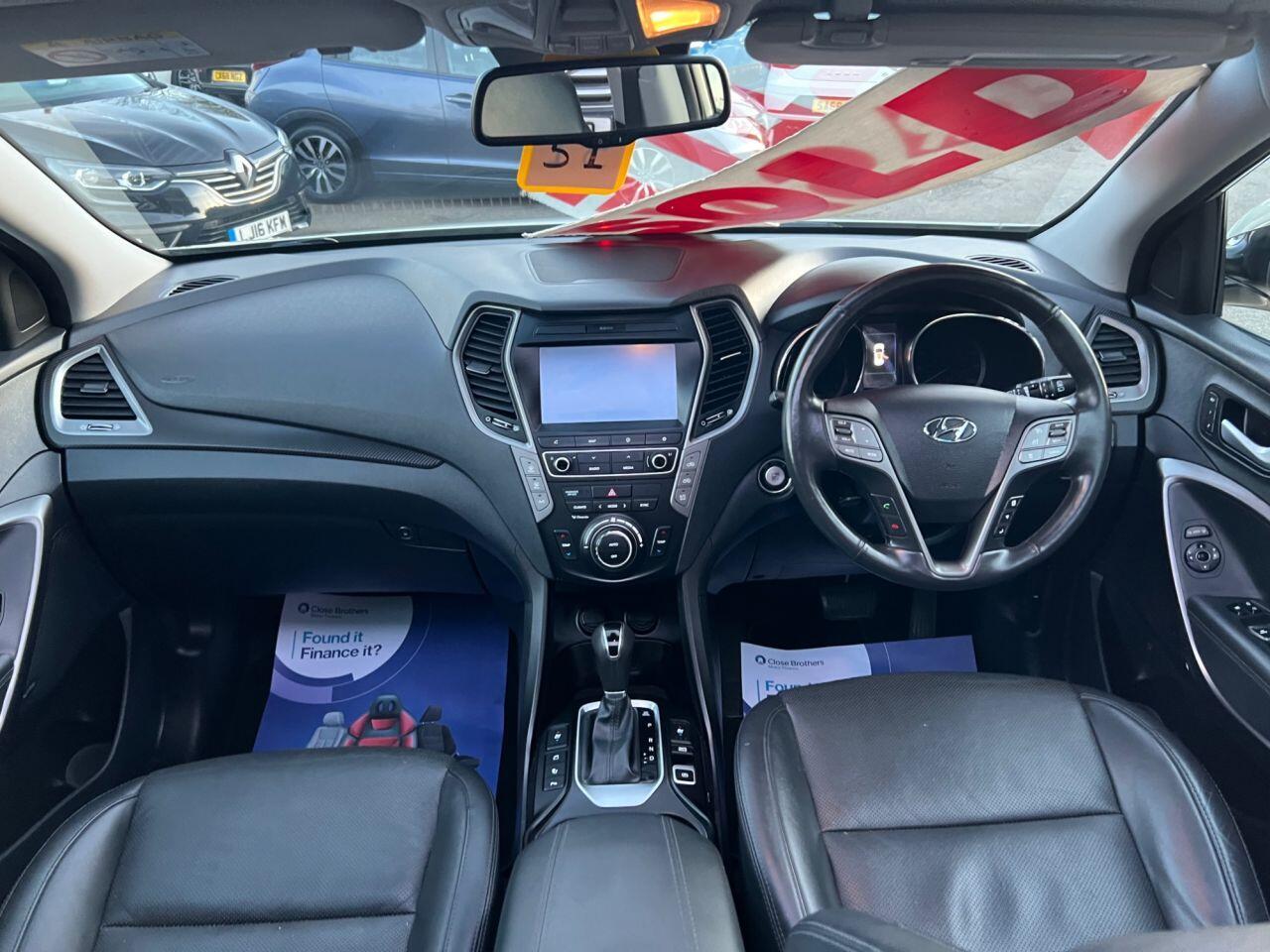 Hyundai Santa Fe - Image 25