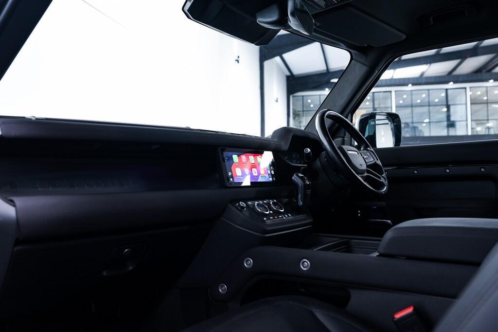 Land Rover Defender 90 - Image 13