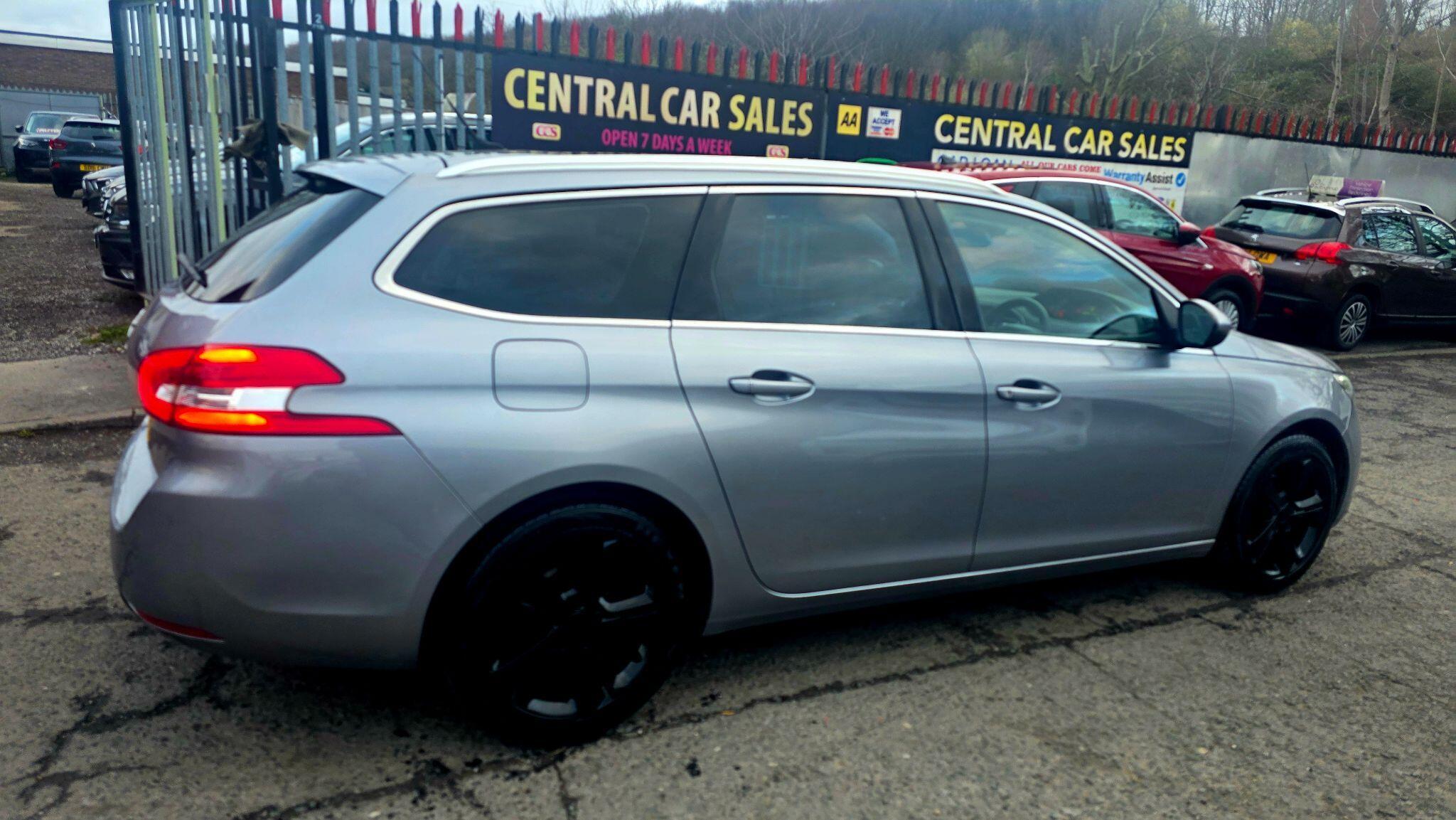 Peugeot 308 SW - Image 8