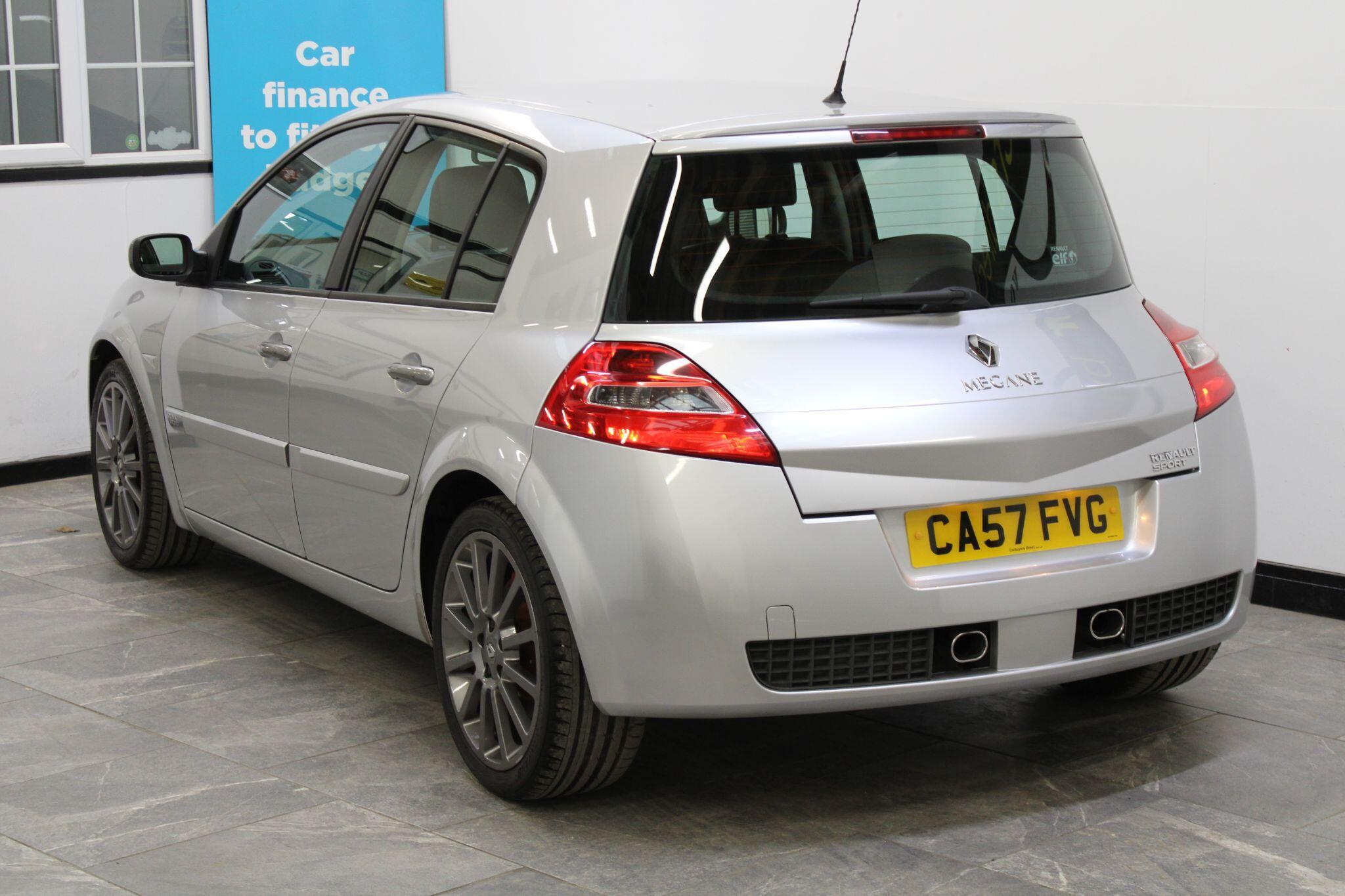 Renault Megane - Image 18