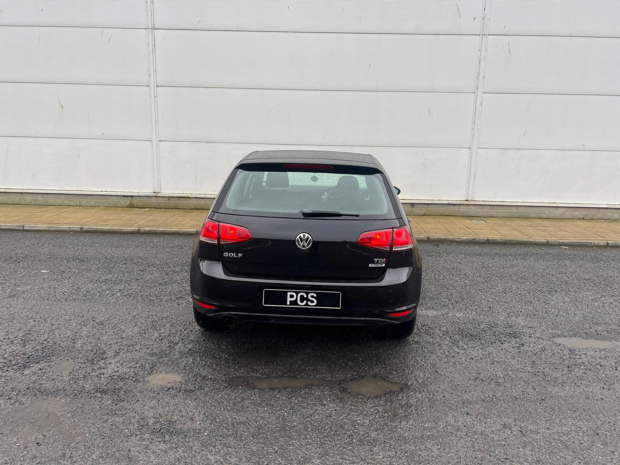 Volkswagen Golf - Image 8