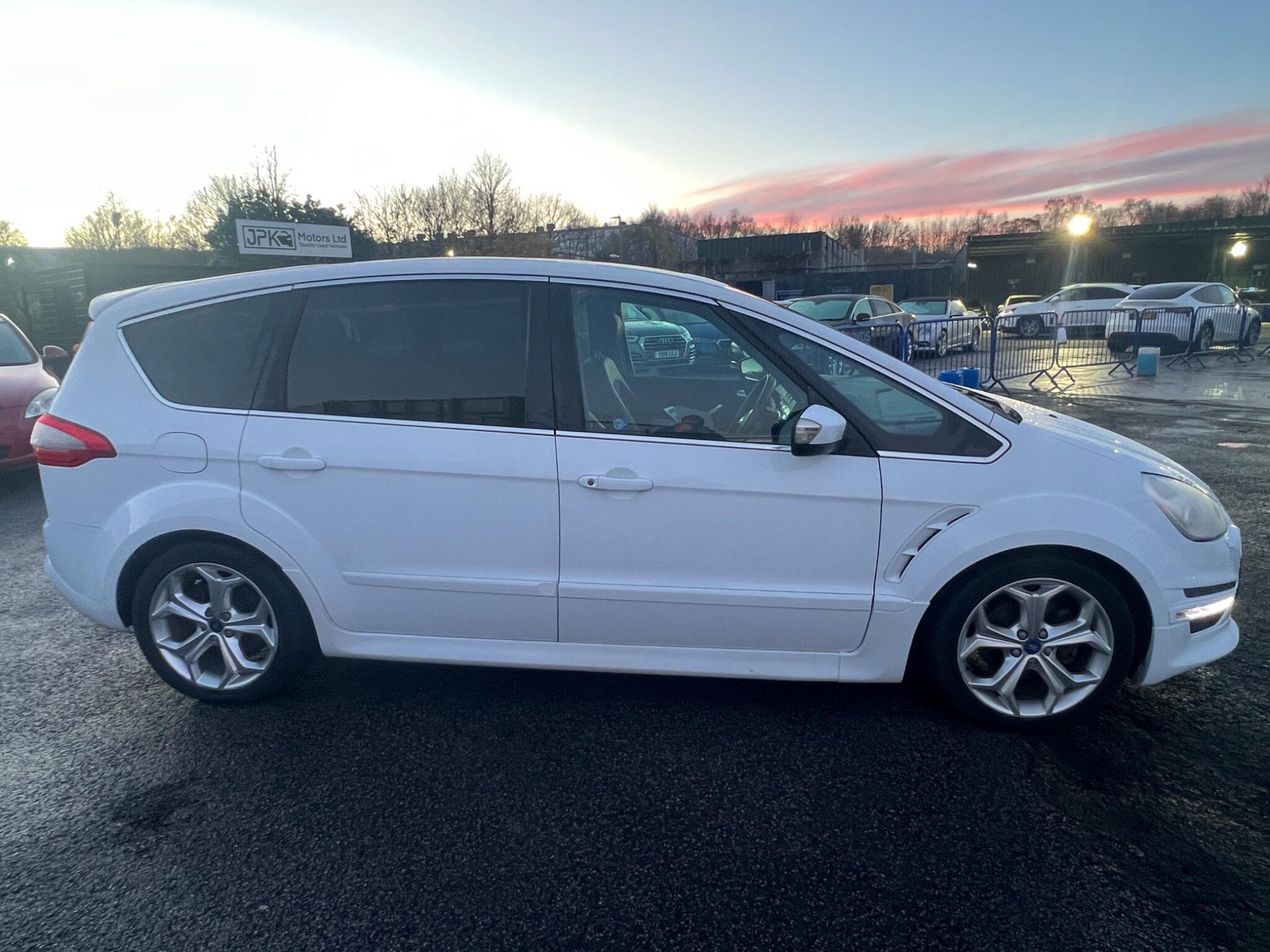 Ford S-MAX - Image 10