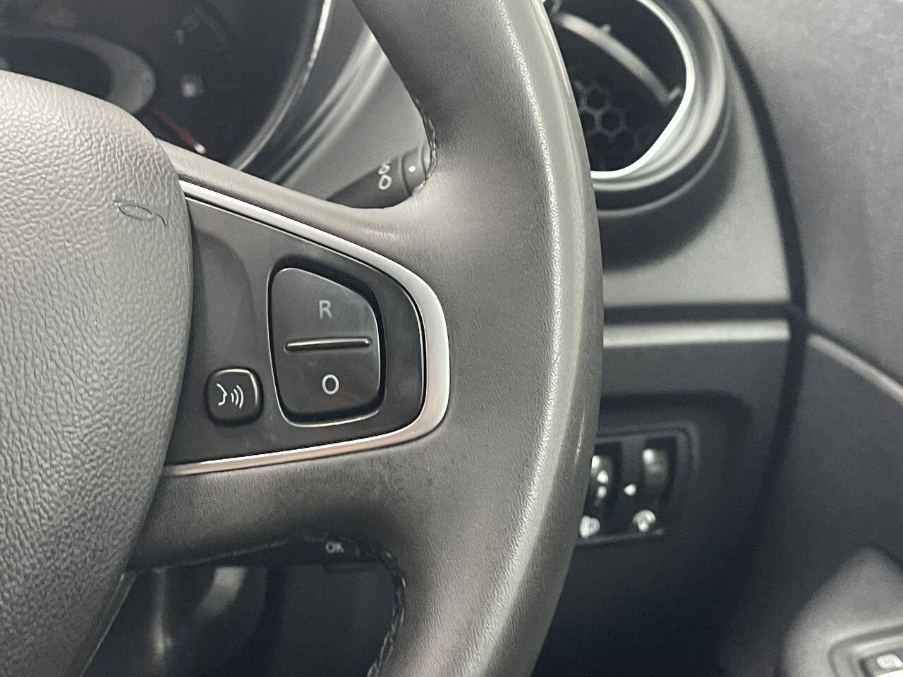 Renault Captur - Image 5