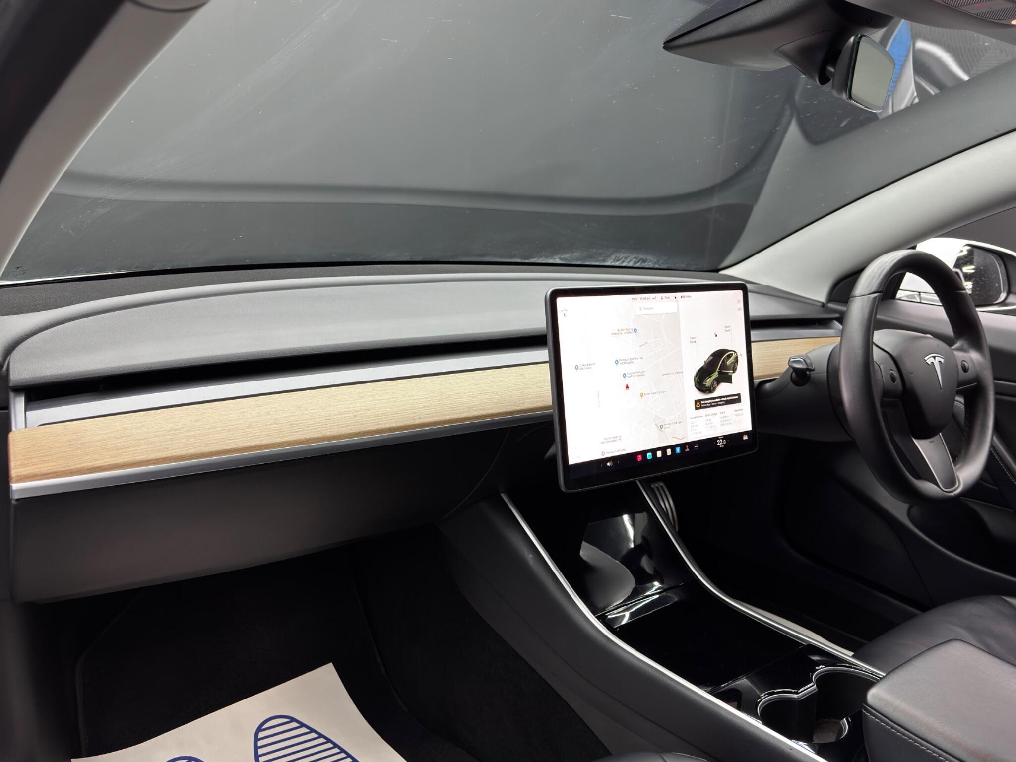 Tesla Model 3 - Image 11