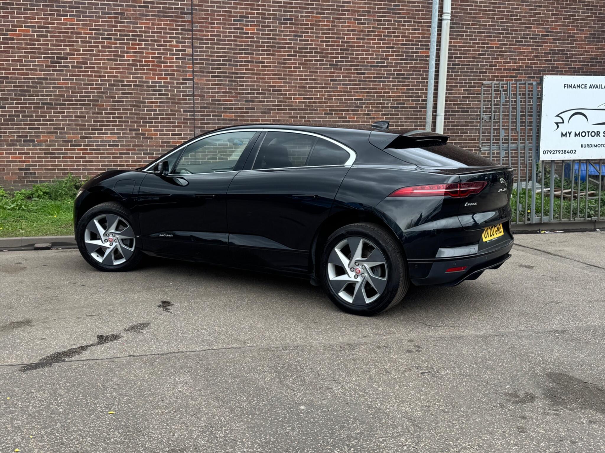 Jaguar I-Pace - Image 12