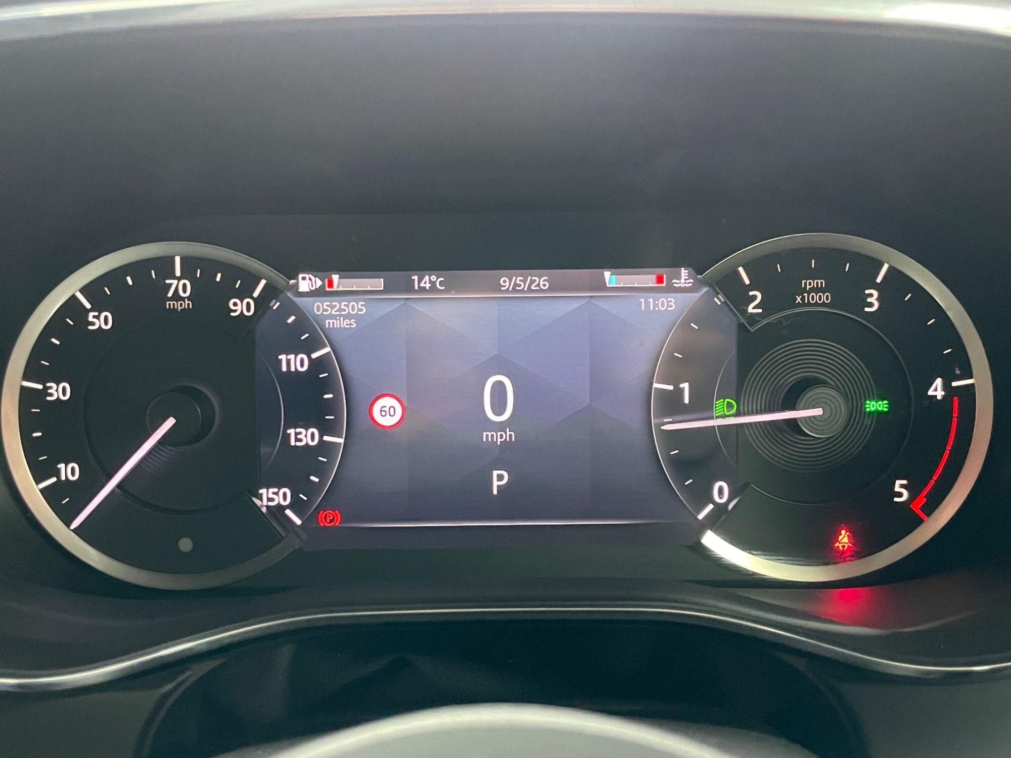 Jaguar F-Pace - Image 36
