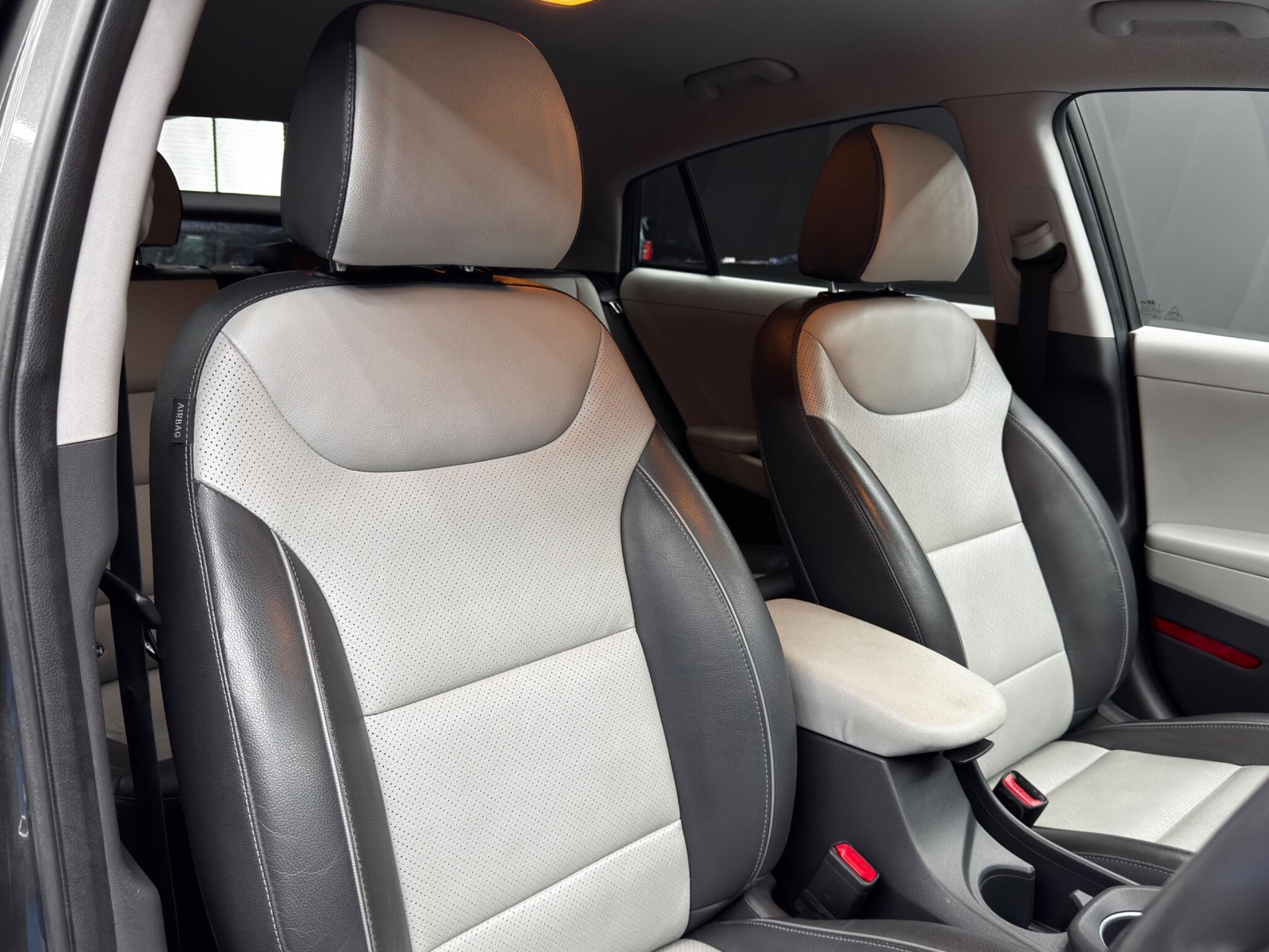Hyundai Ioniq - Image 12