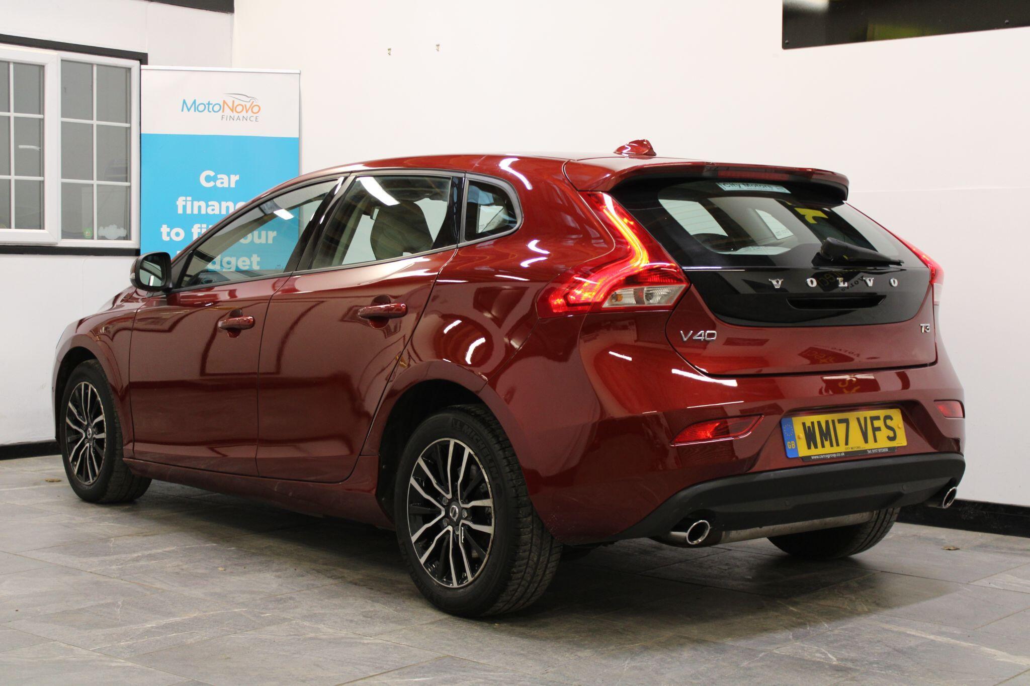Volvo V40 - Image 18