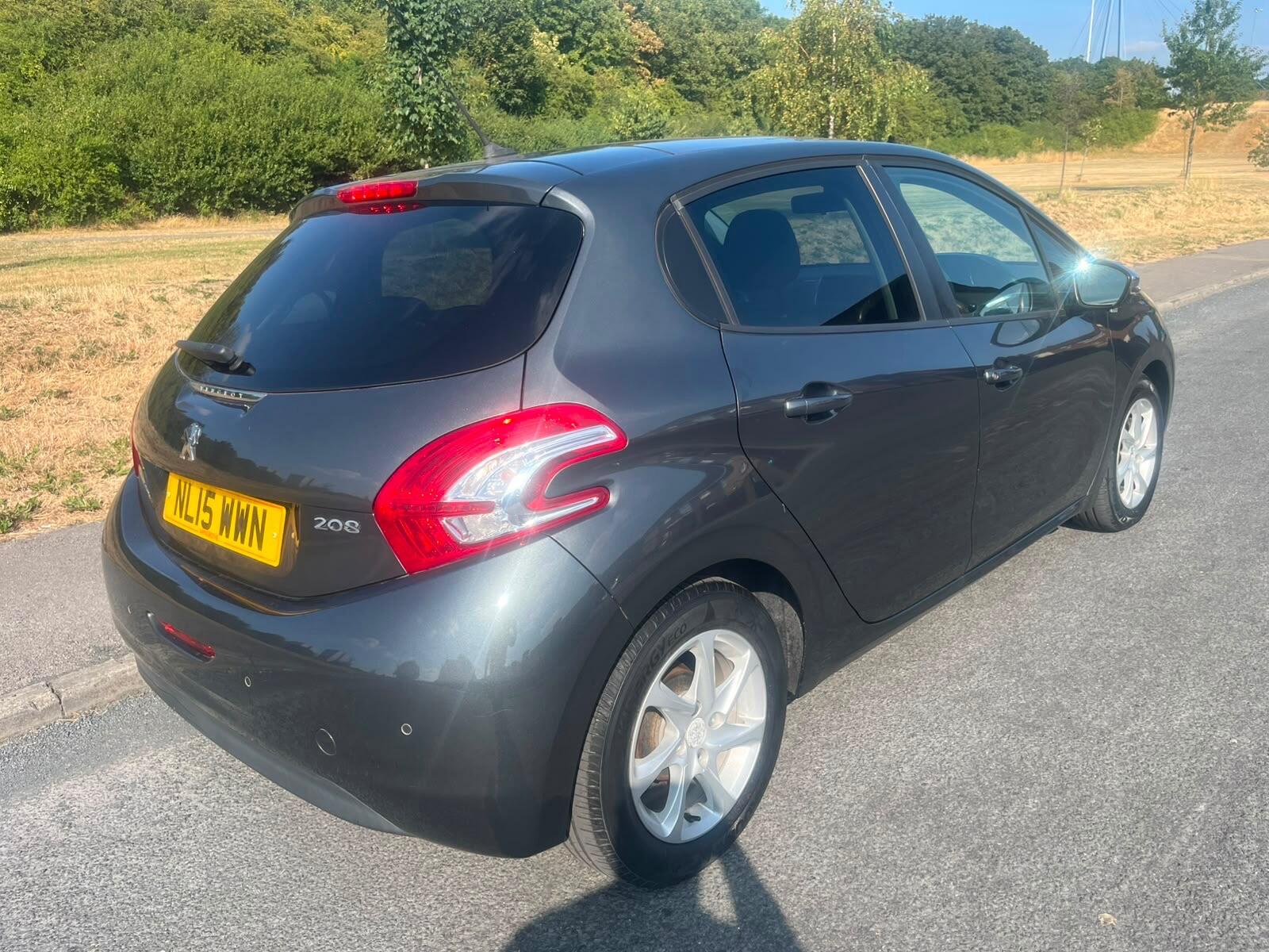 Peugeot 208 - Image 3