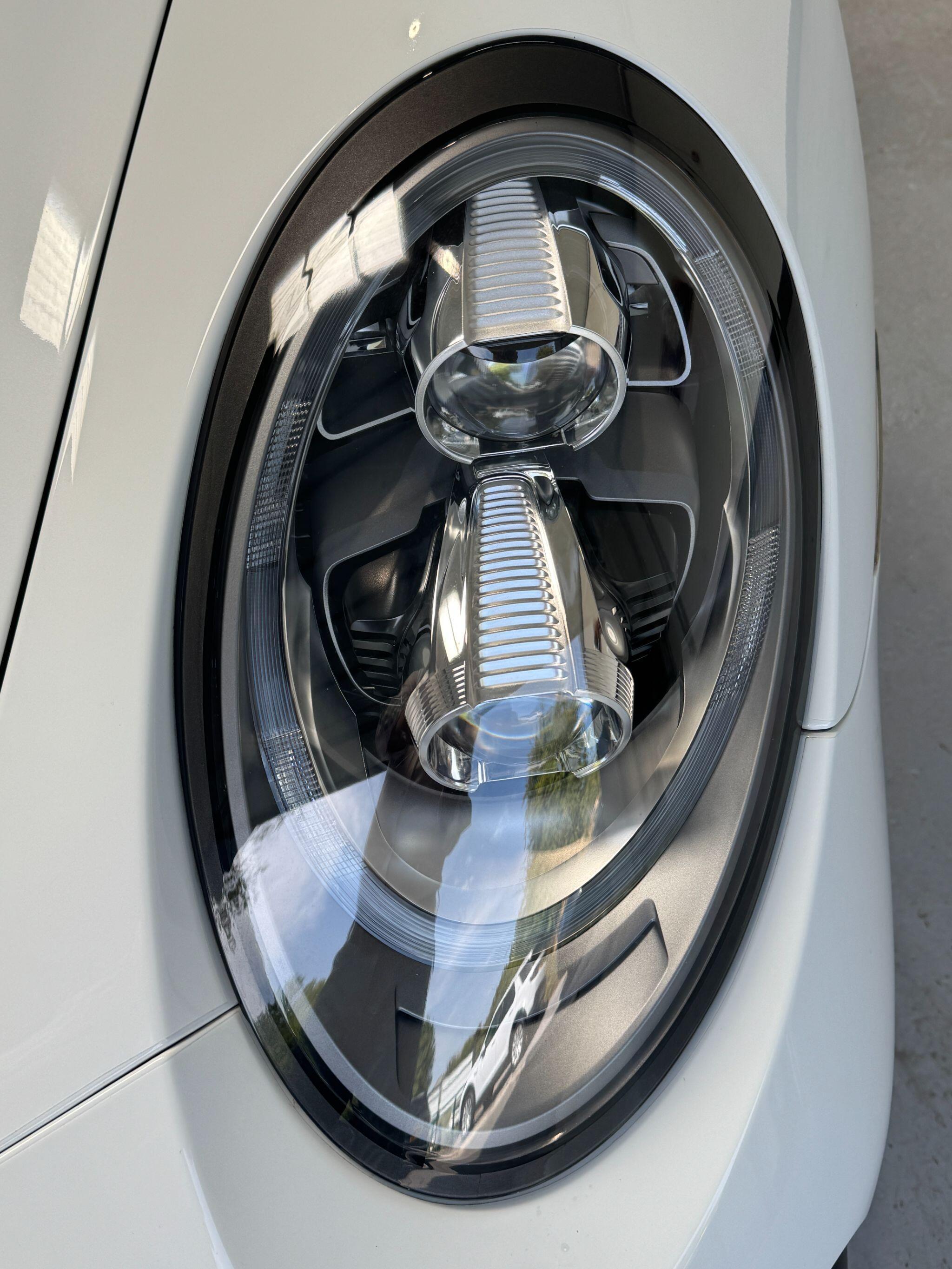 Porsche 911 - Image 90