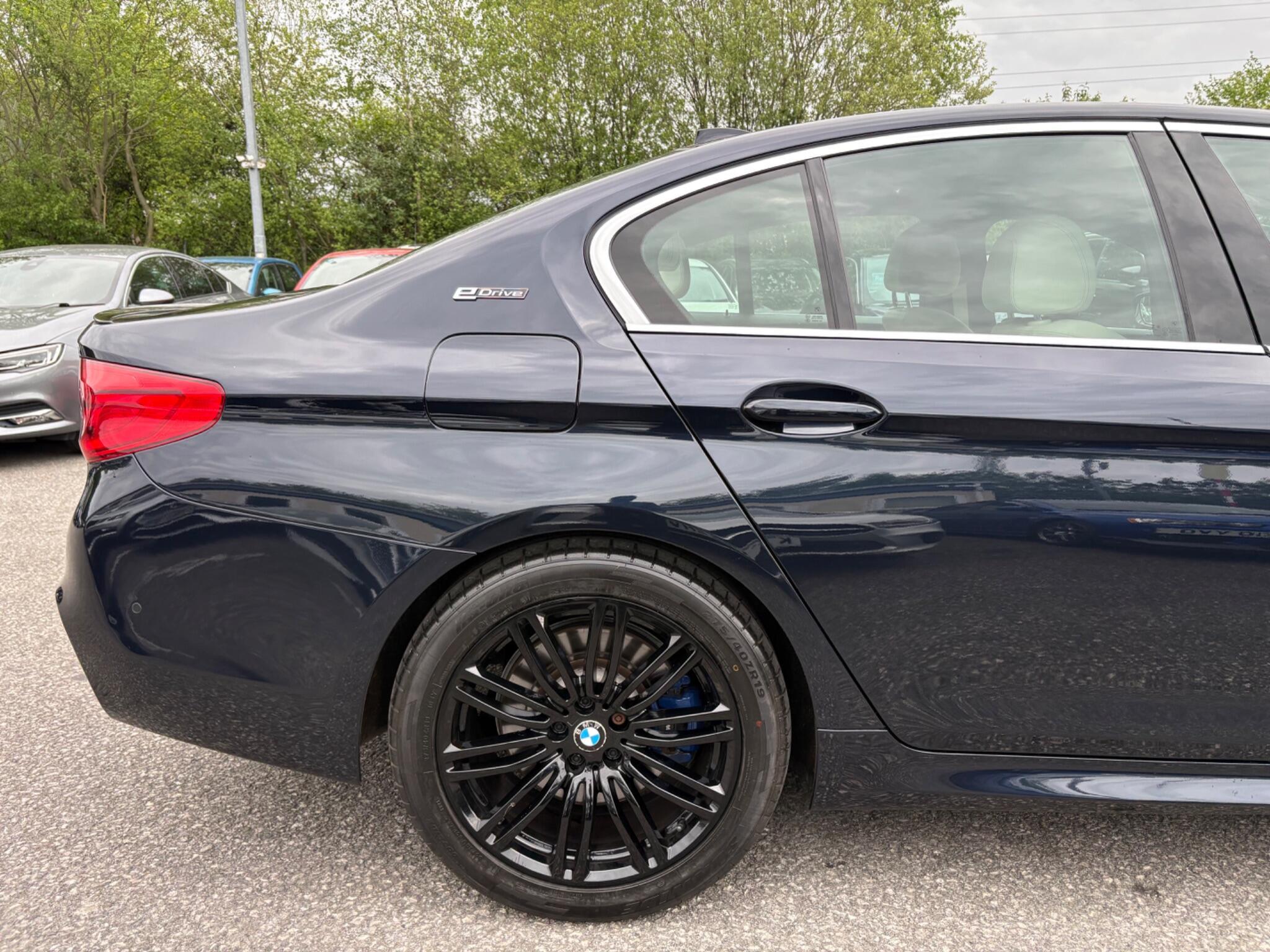 BMW 5 Series - Image 24