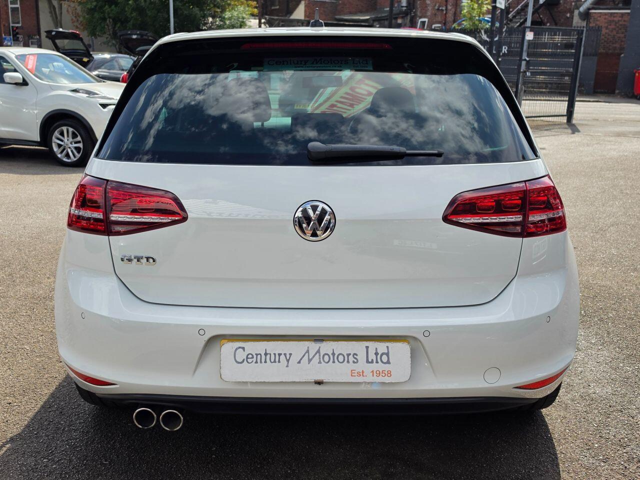 Volkswagen Golf - Image 10