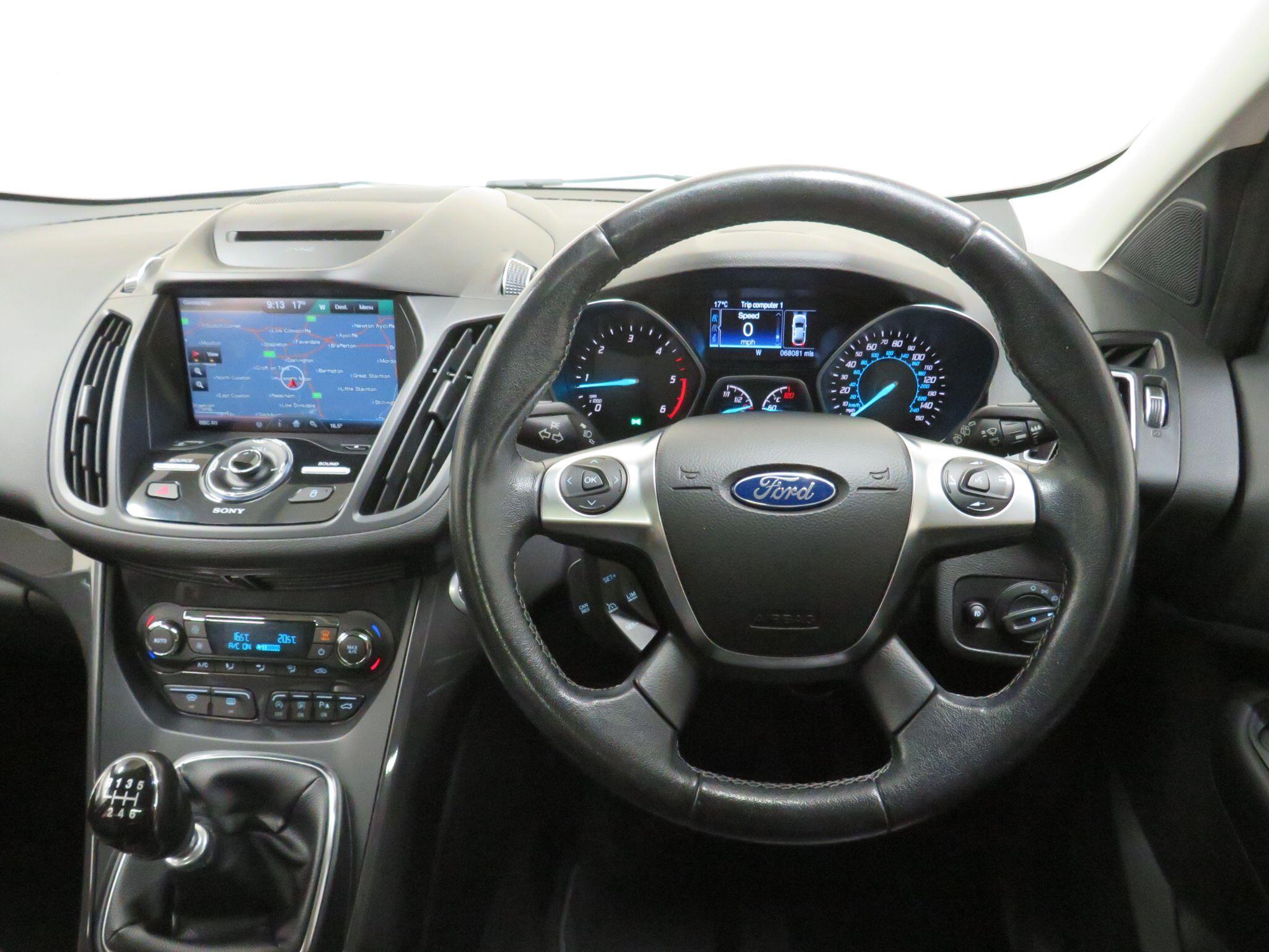 Ford Kuga - Image 19