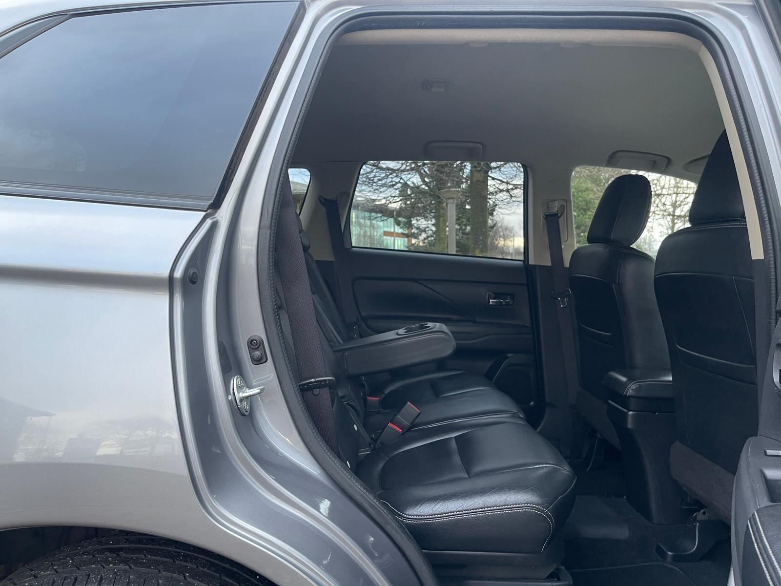 Mitsubishi Outlander - Image 24