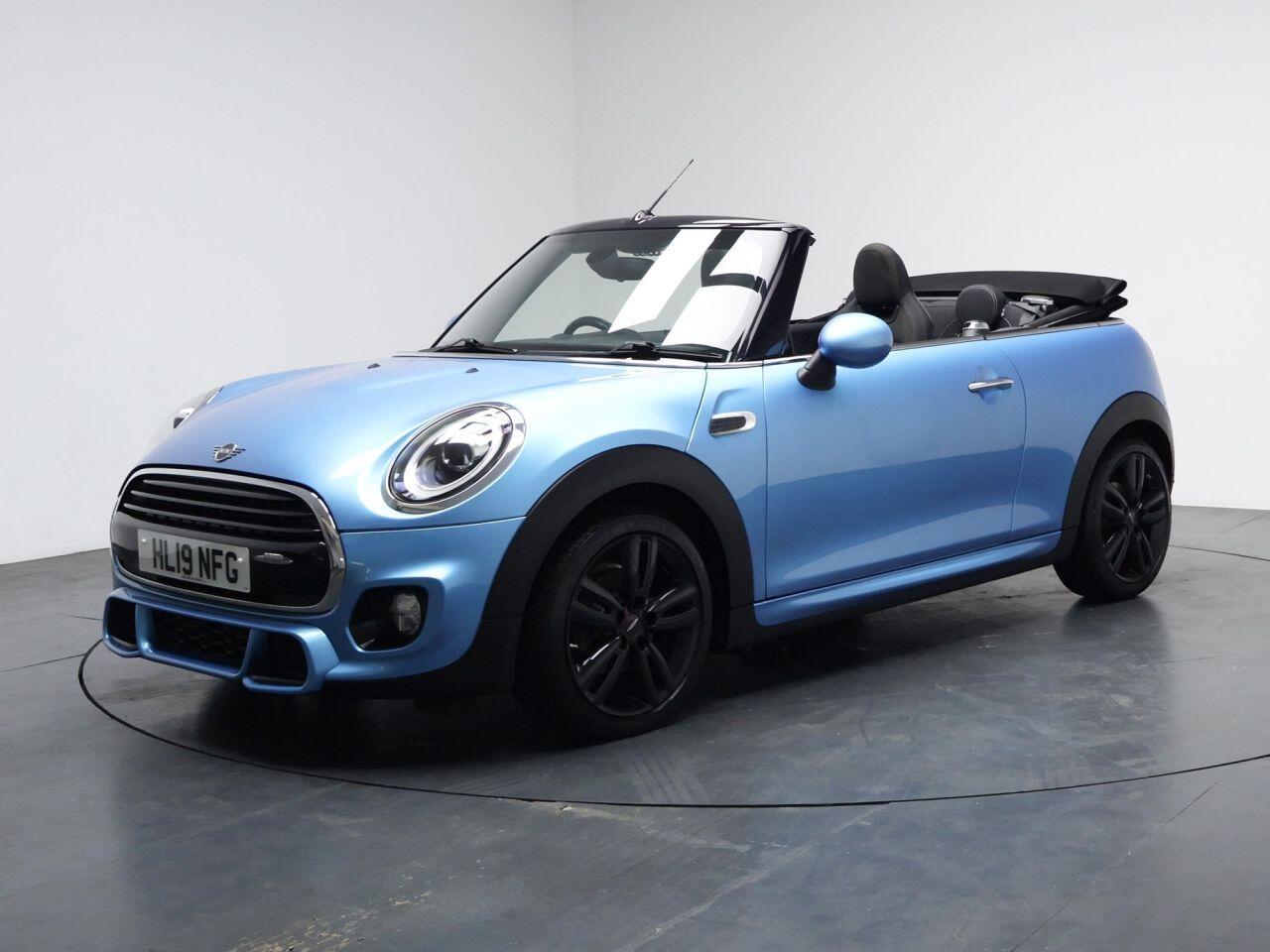 MINI Convertible - Image 3
