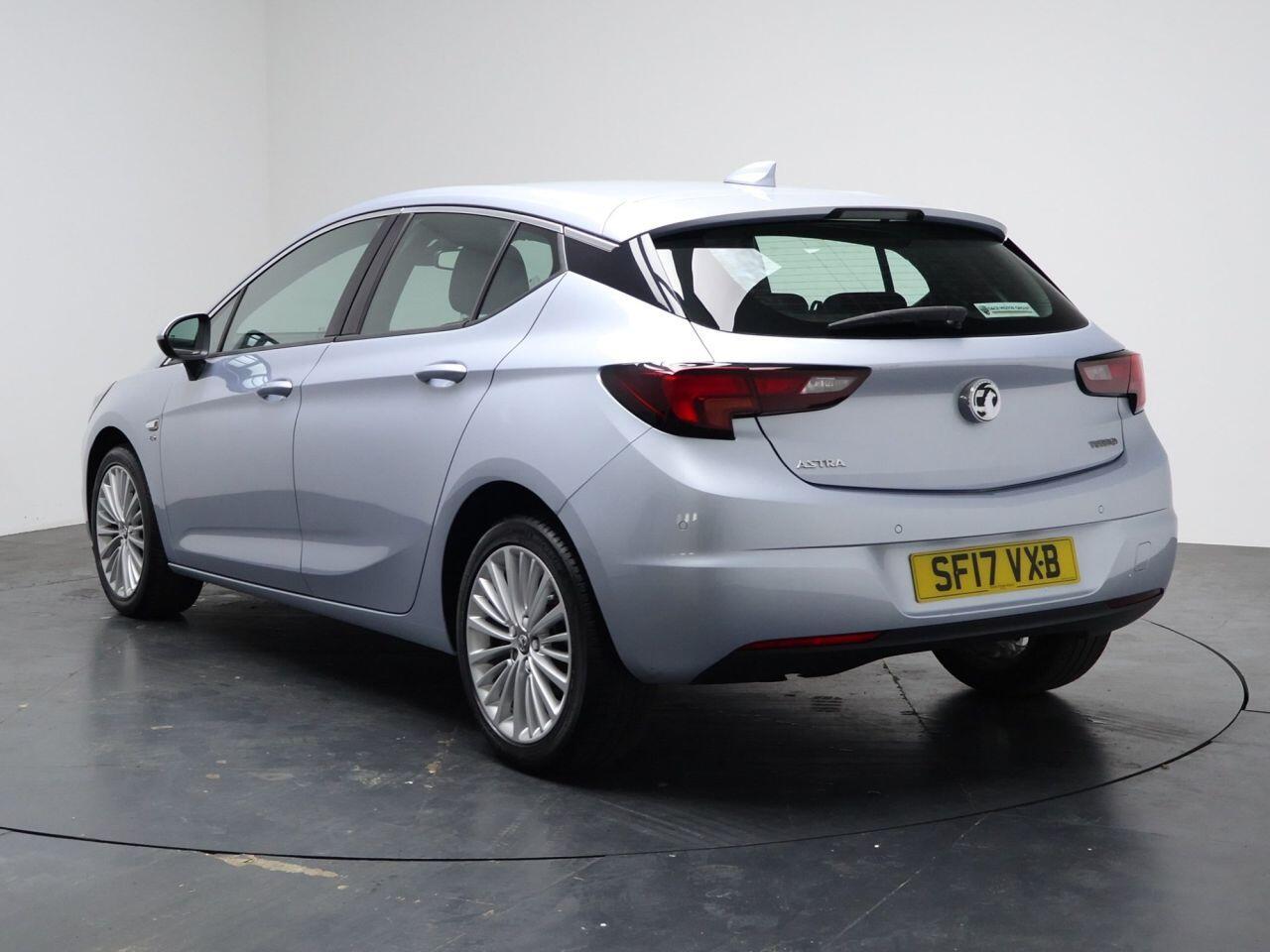 Vauxhall Astra - Image 9