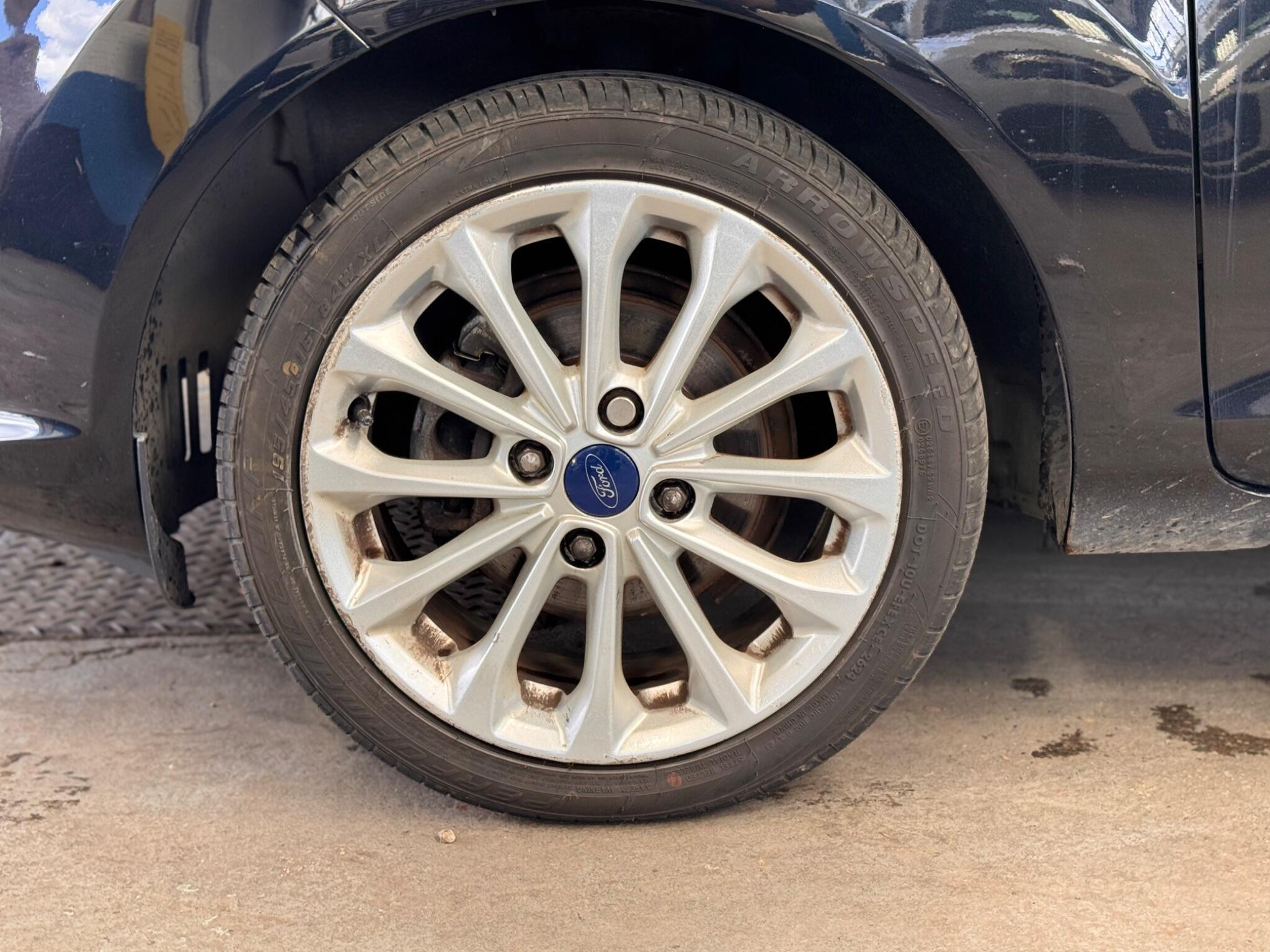 Ford Fiesta - Image 17