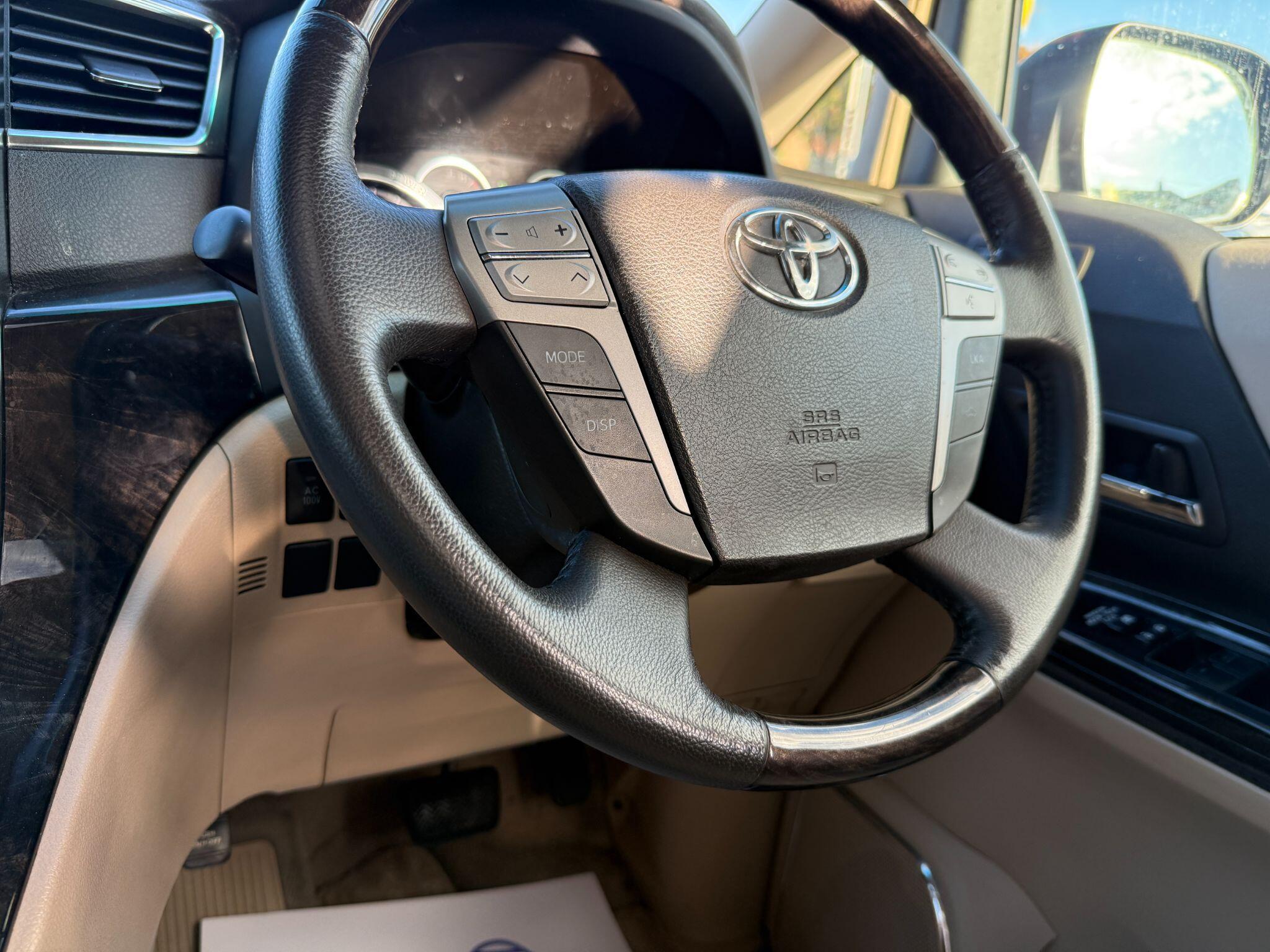 Toyota Alphard - Image 51