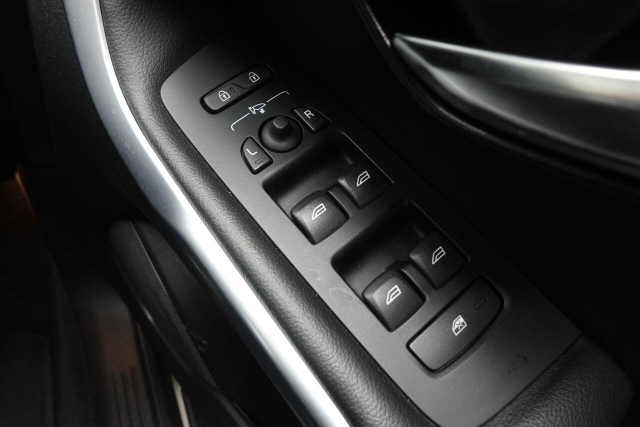 Volvo V40 - Image 45