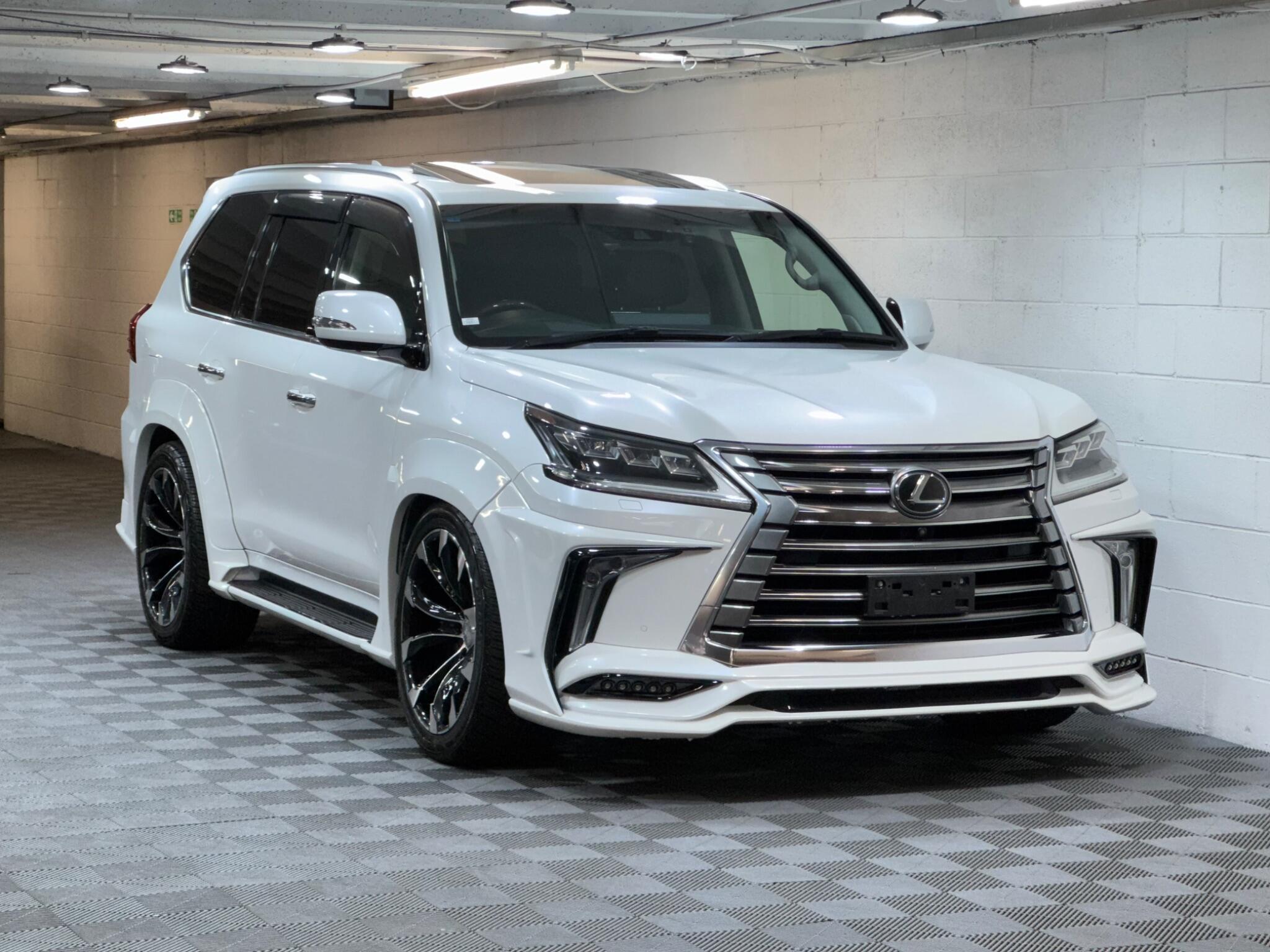 Lexus LX - Image 23