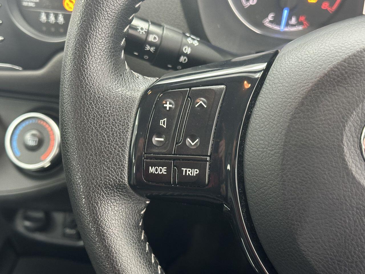 Toyota Yaris - Image 17