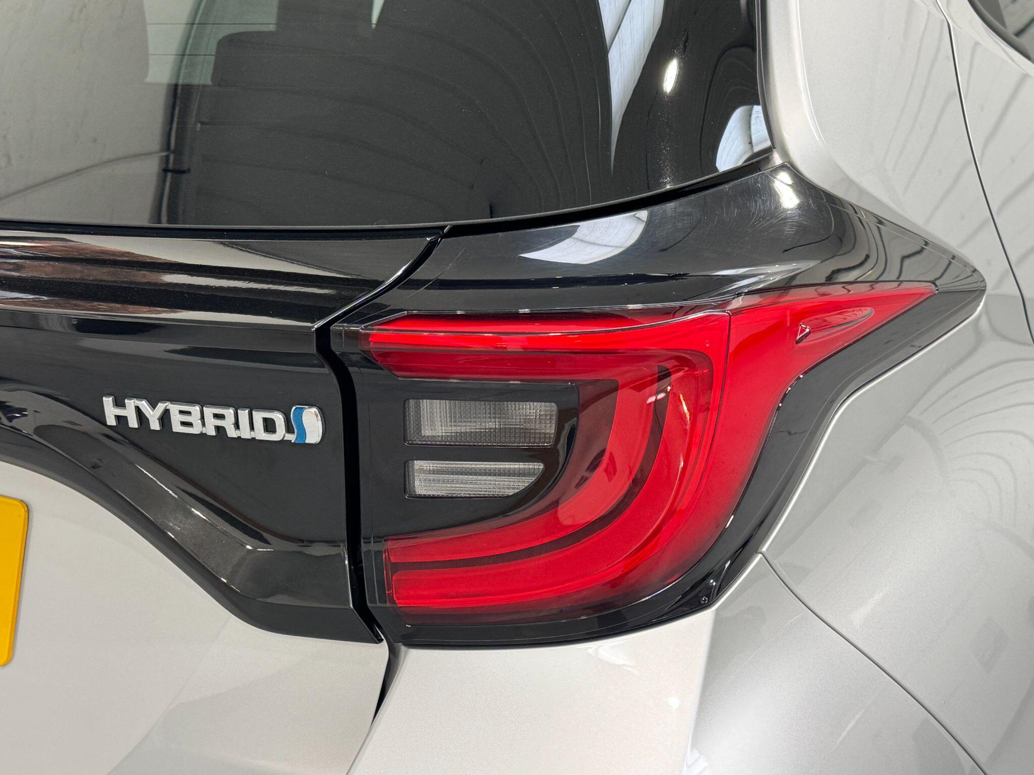 Toyota Yaris - Image 72