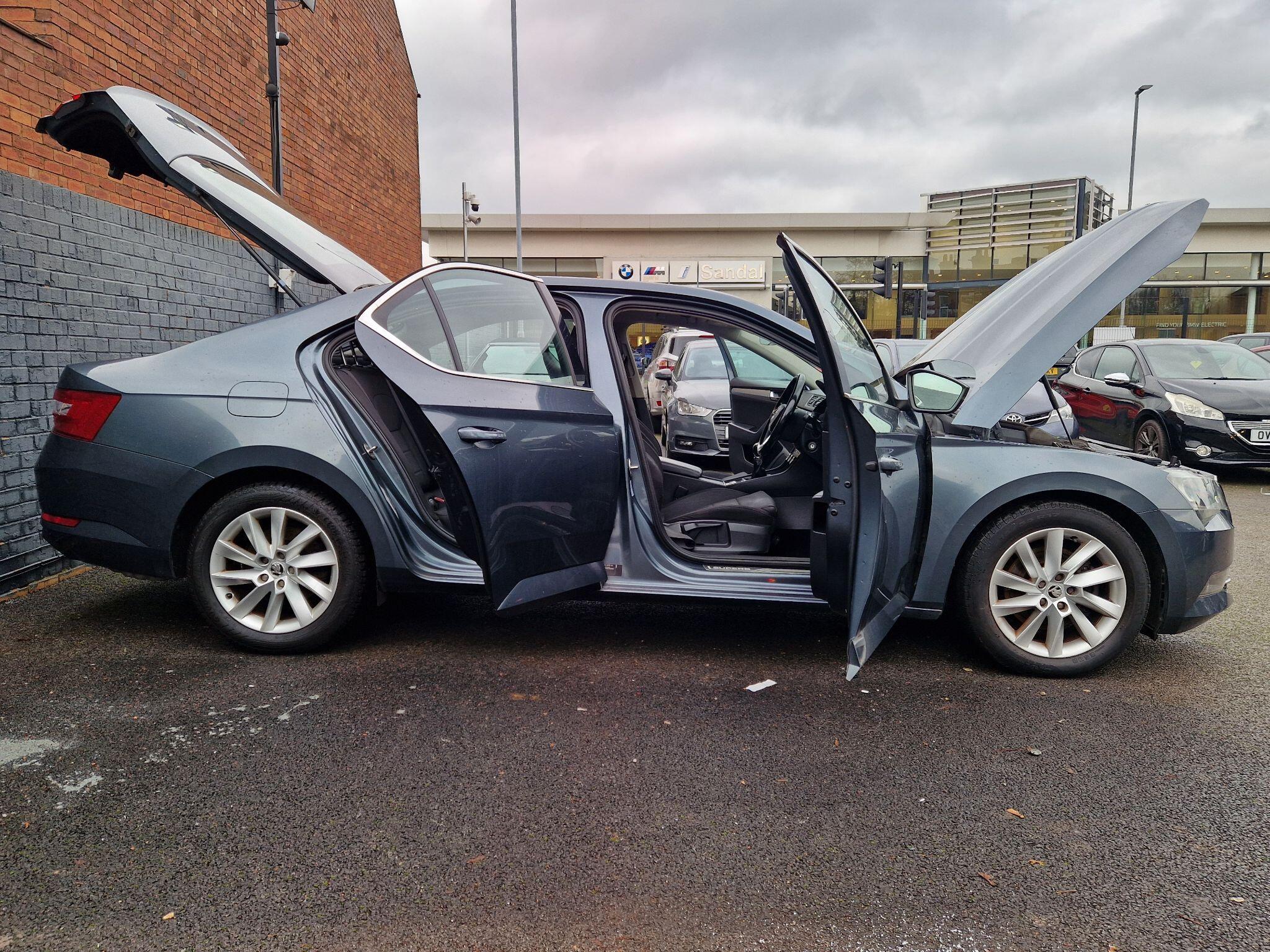 Skoda Superb - Image 22