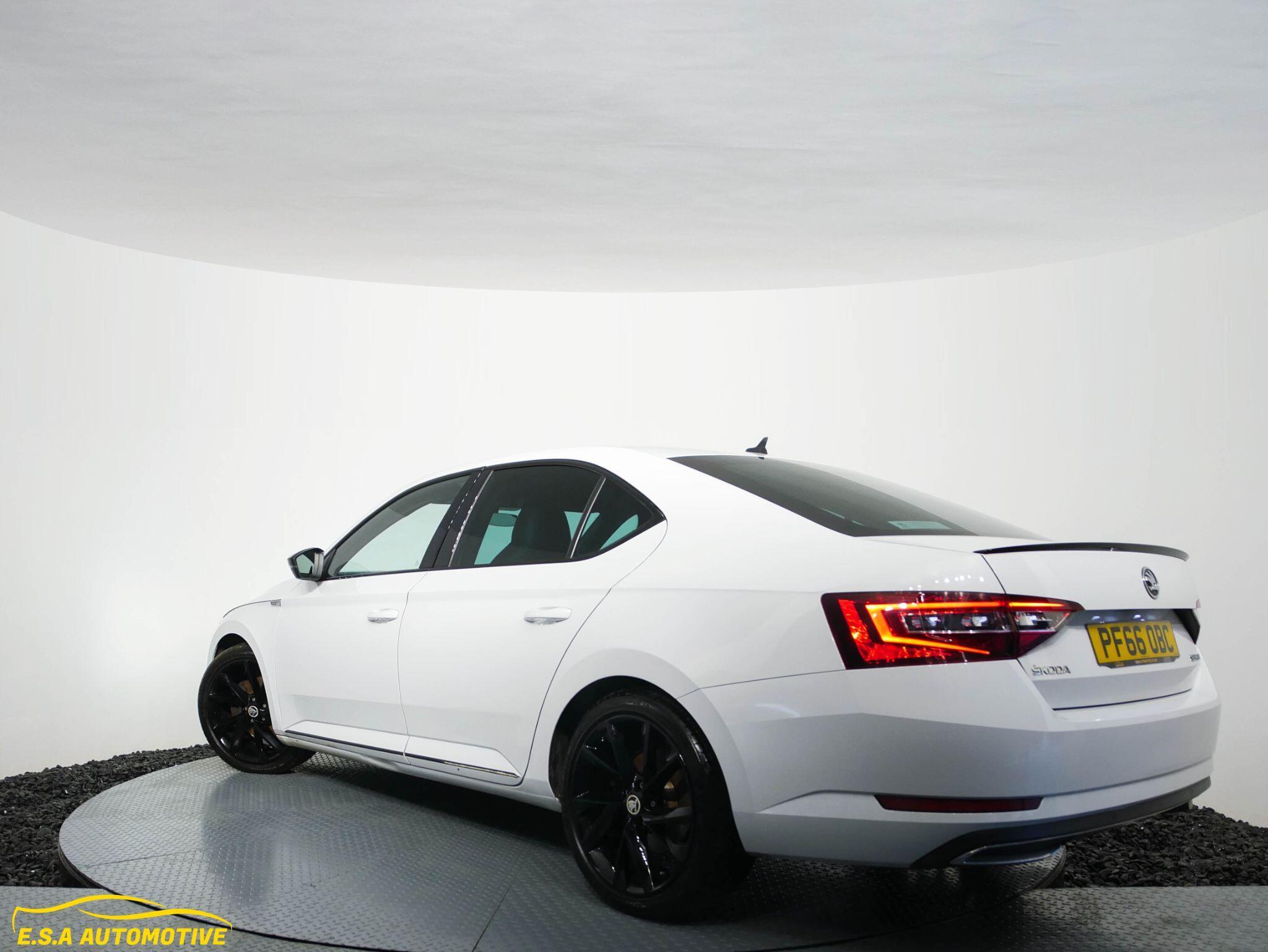 Skoda Superb - Image 3