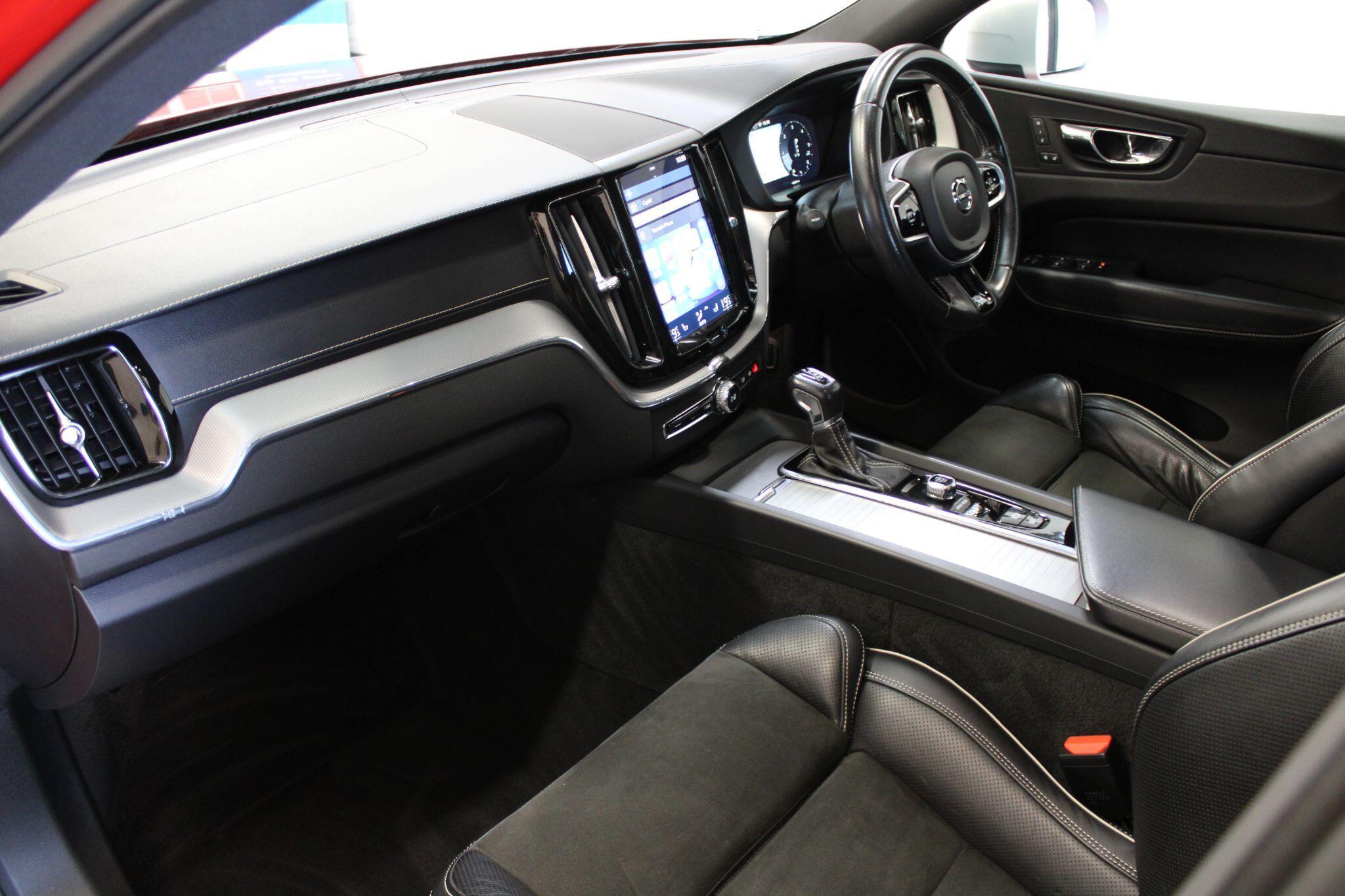 Volvo XC60 - Image 2