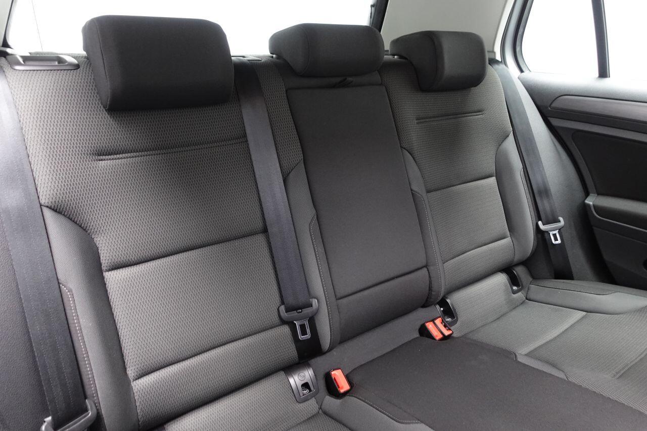 Volkswagen Golf - Image 19